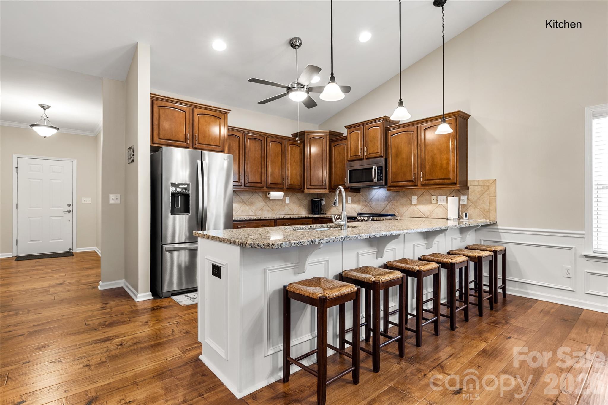 Single Family Residence at 25578 Seagull Drive, Lancaster, photo 9 of 48