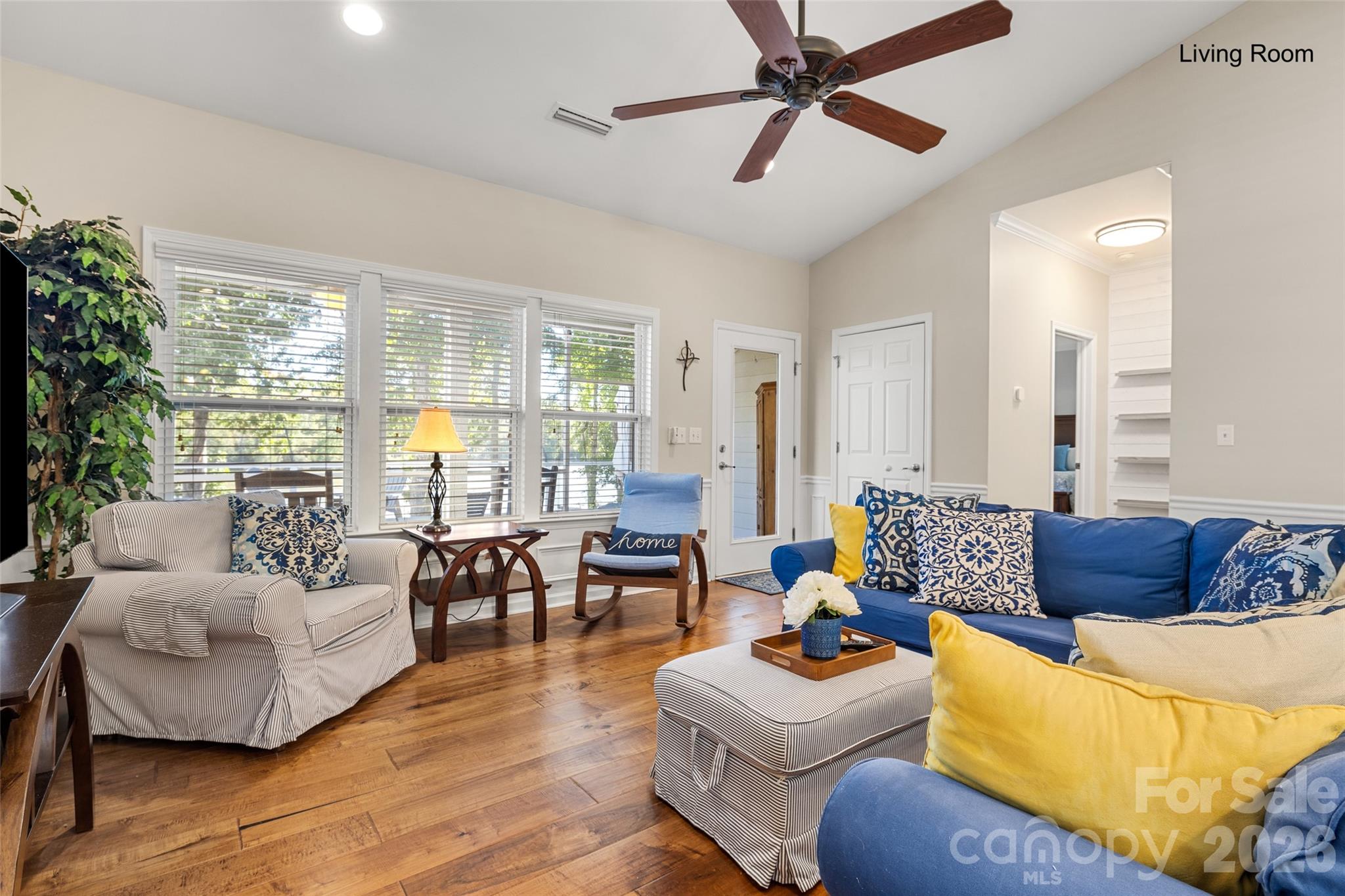 Single Family Residence at 25578 Seagull Drive, Lancaster, photo 14 of 48