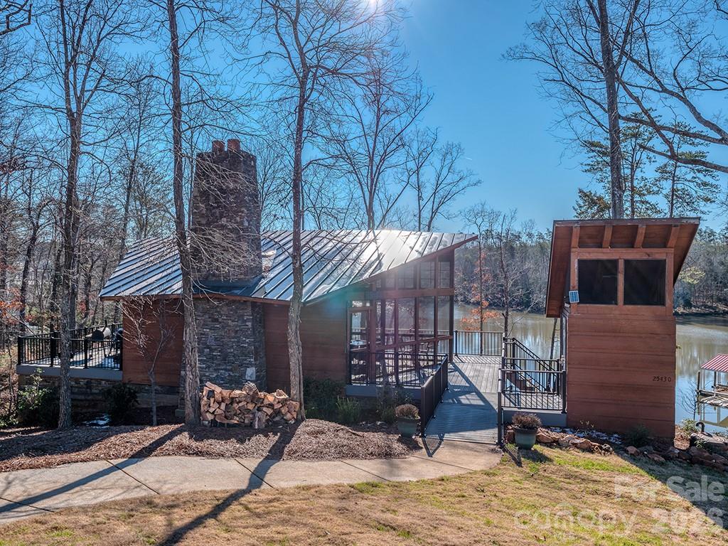 community, waterside pavilion - 25578 Seagull Drive, Lancaster
