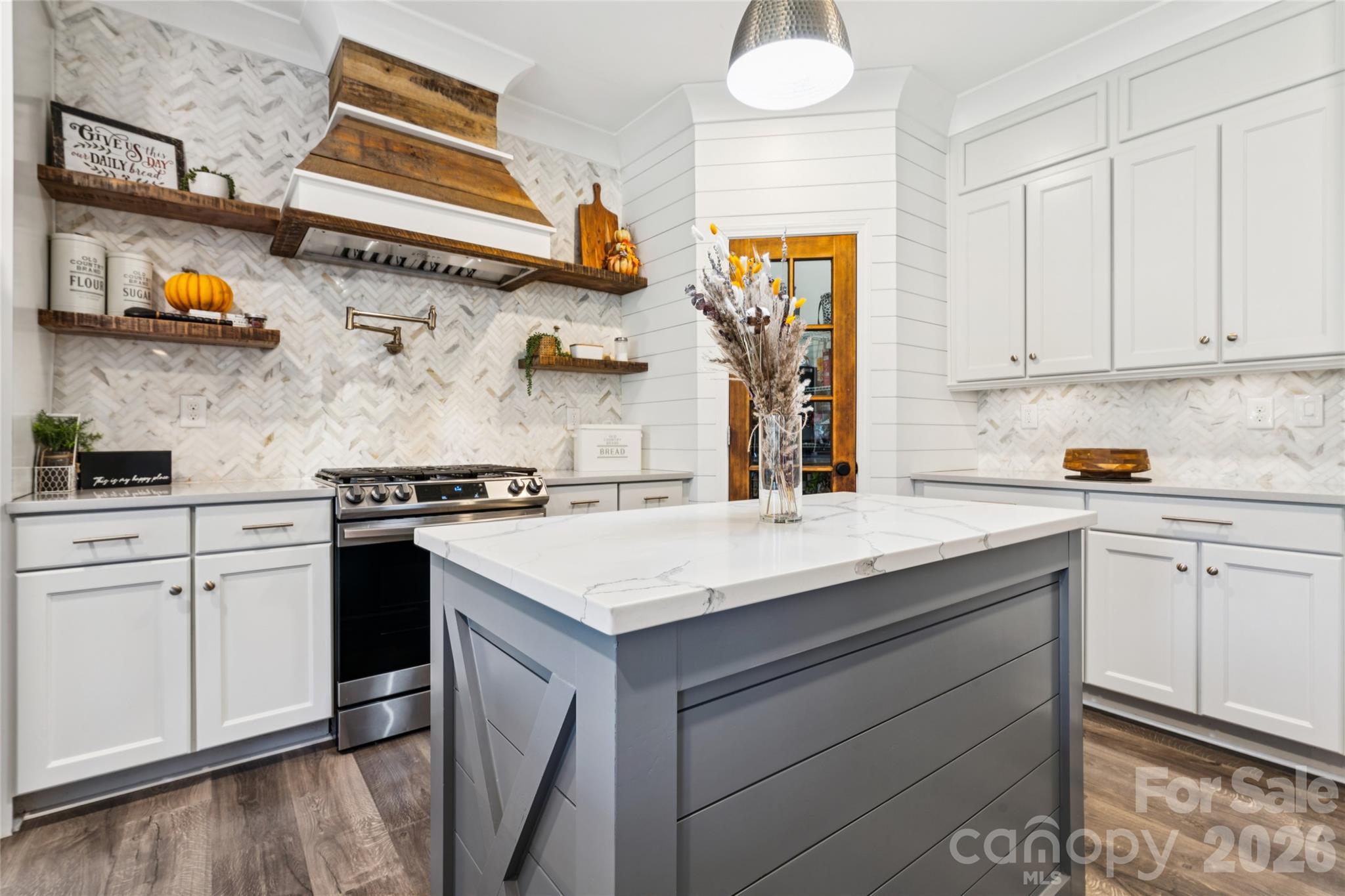 Custom center island for additional storage - 2014 Seefin Court, Indian Trail