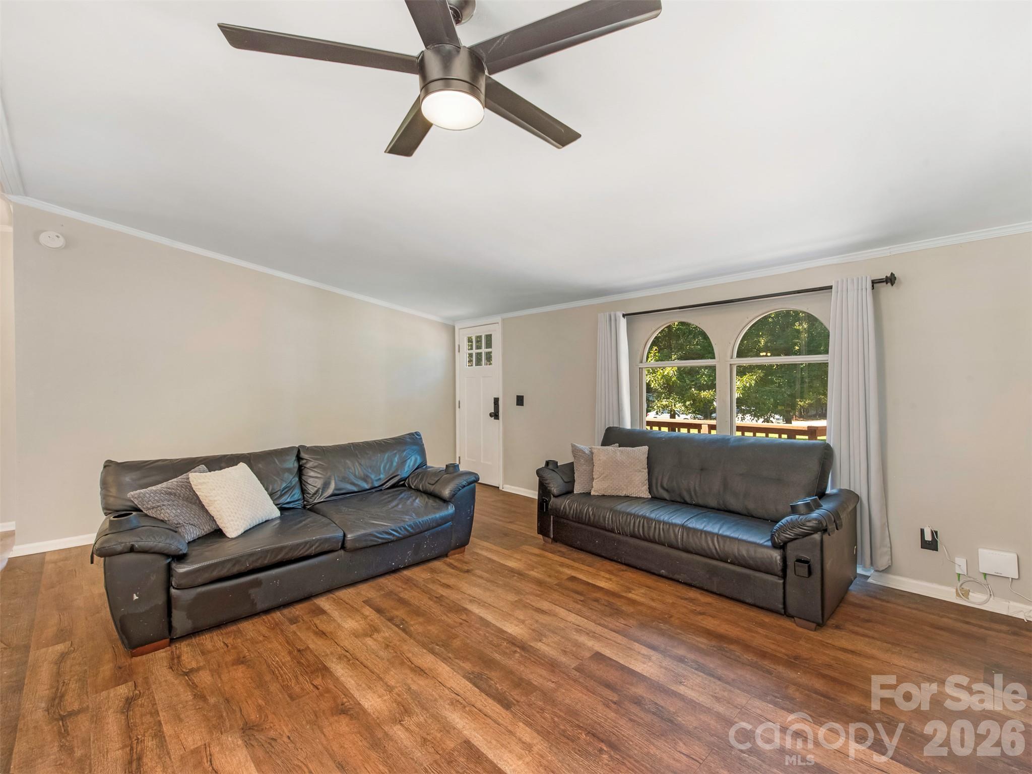 Single Family Residence at 3345 Roundcliff Drive, Concord, photo 7 of 38