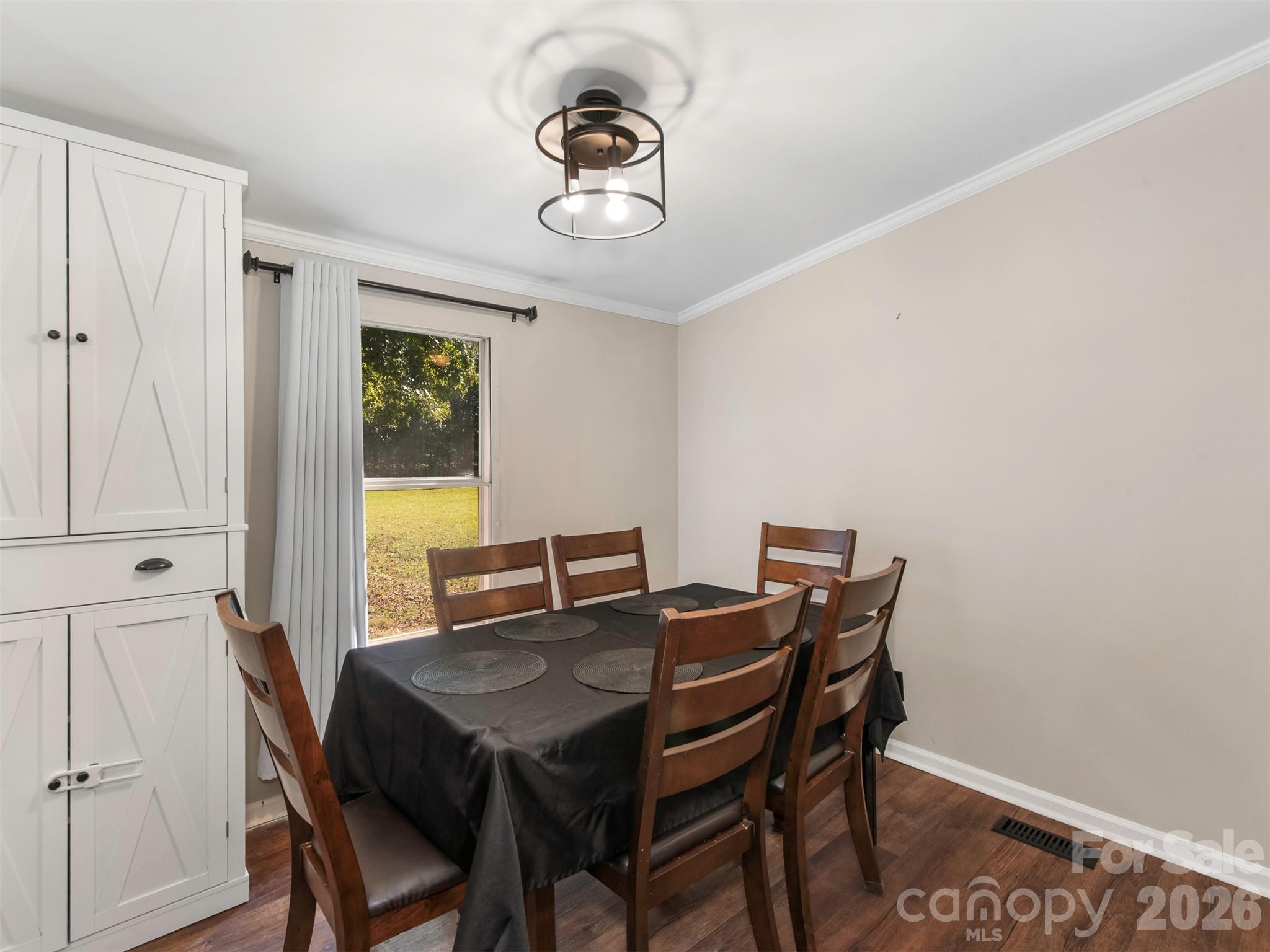 Single Family Residence at 3345 Roundcliff Drive, Concord, photo 9 of 38