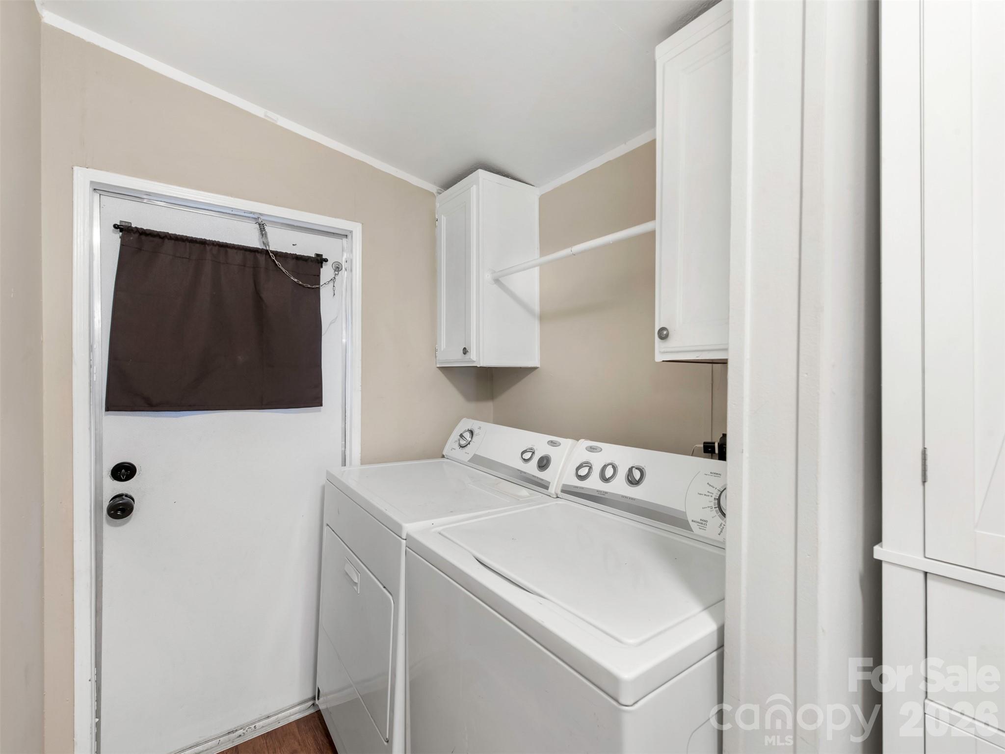 Single Family Residence at 3345 Roundcliff Drive, Concord, photo 26 of 38