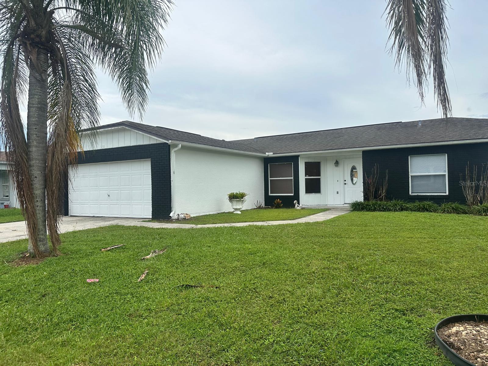 Single Family Residence at 608 YAK CT, POINCIANA, photo 2 of 11