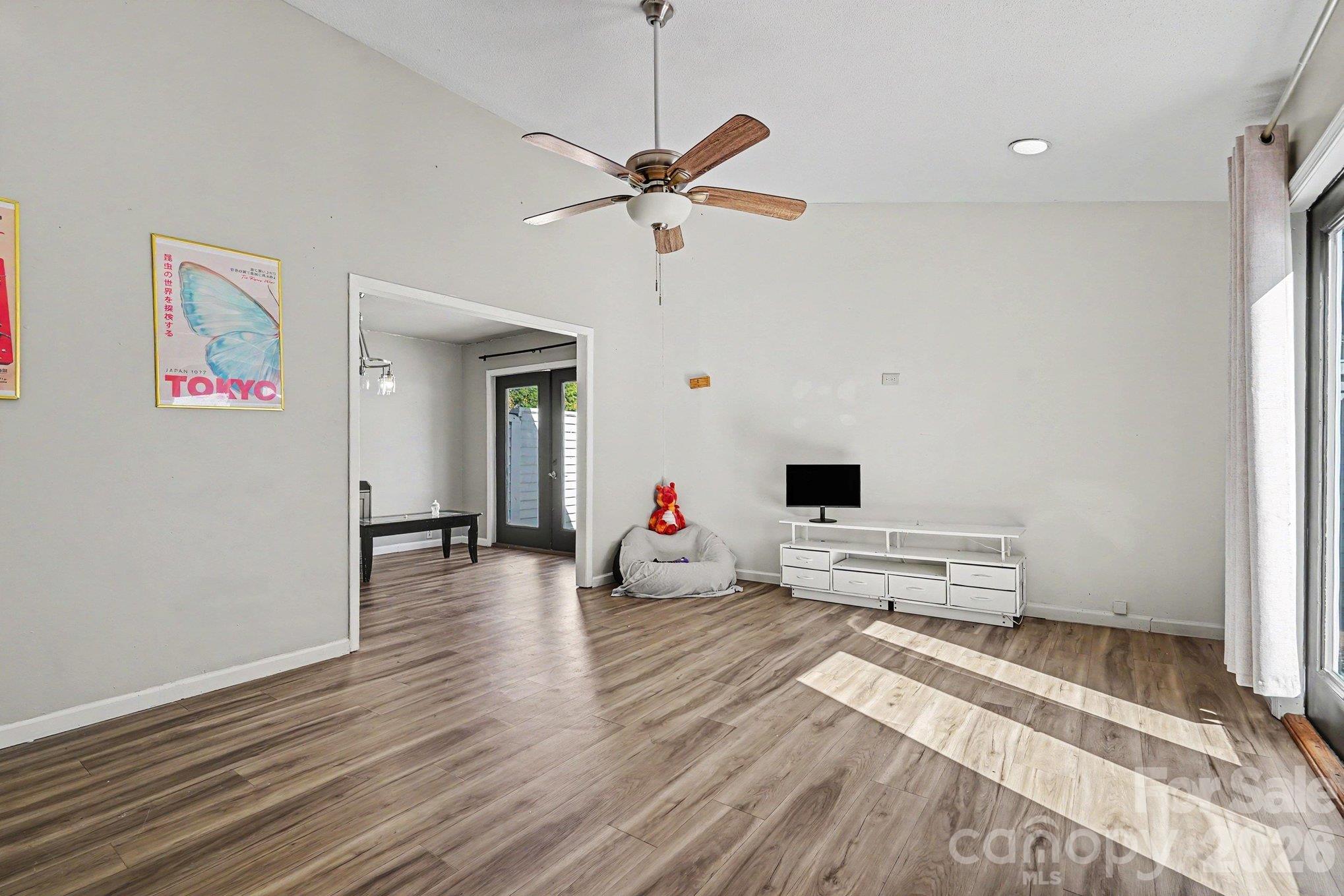 Townhouse at 7406 Mystic Lane, Charlotte, photo 2 of 14