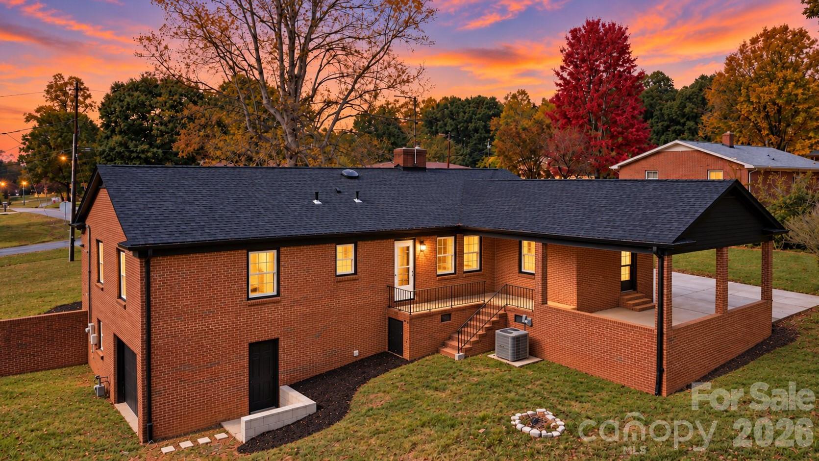 Single Family Residence at 2808 28th Street NE, Hickory, photo 4 of 51