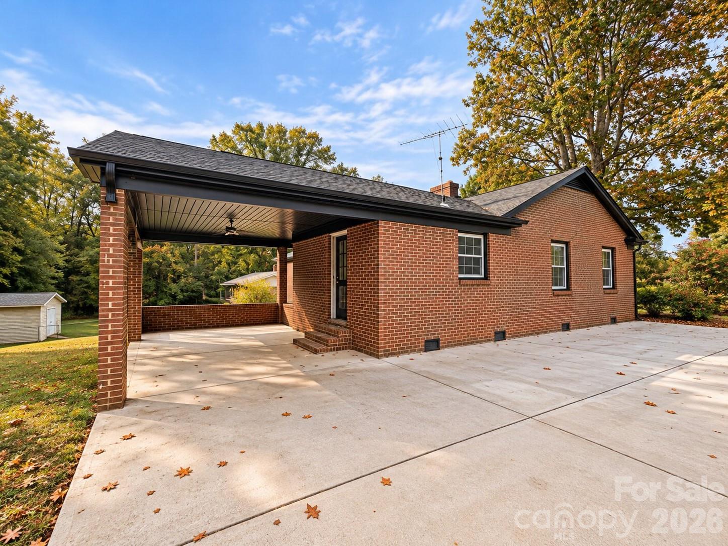 Single Family Residence at 2808 28th Street NE, Hickory, photo 8 of 51