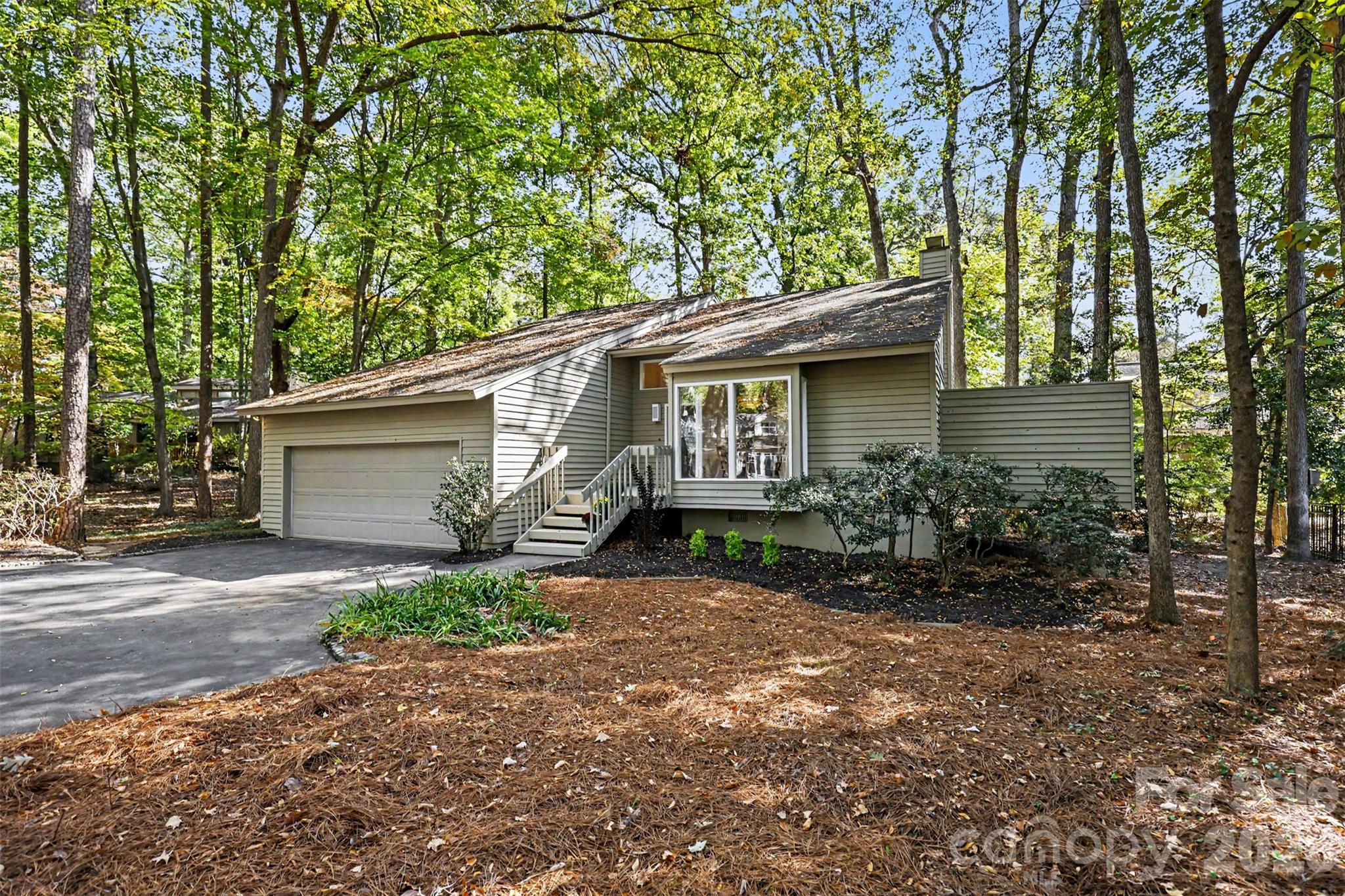 Great house and incredible community. Live like you're on vacation all year round. - 4 Sandy Cove Road, Clover