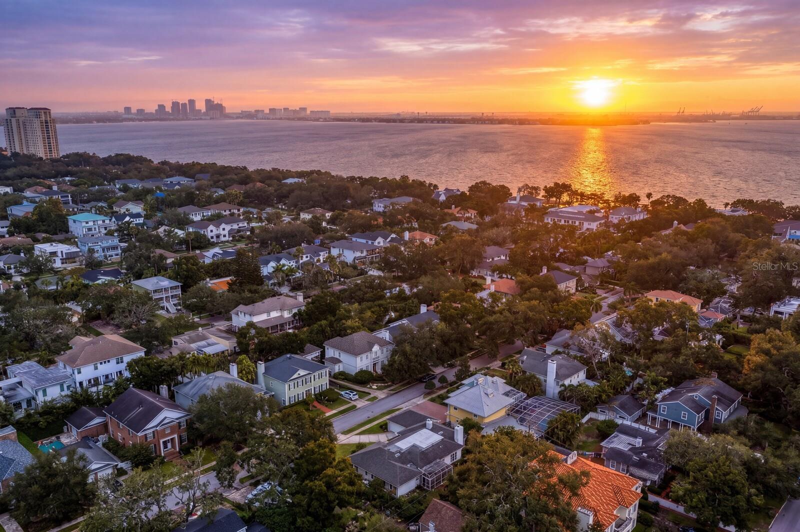Bayshore Court - 2930 W BAYSHORE CT, TAMPA