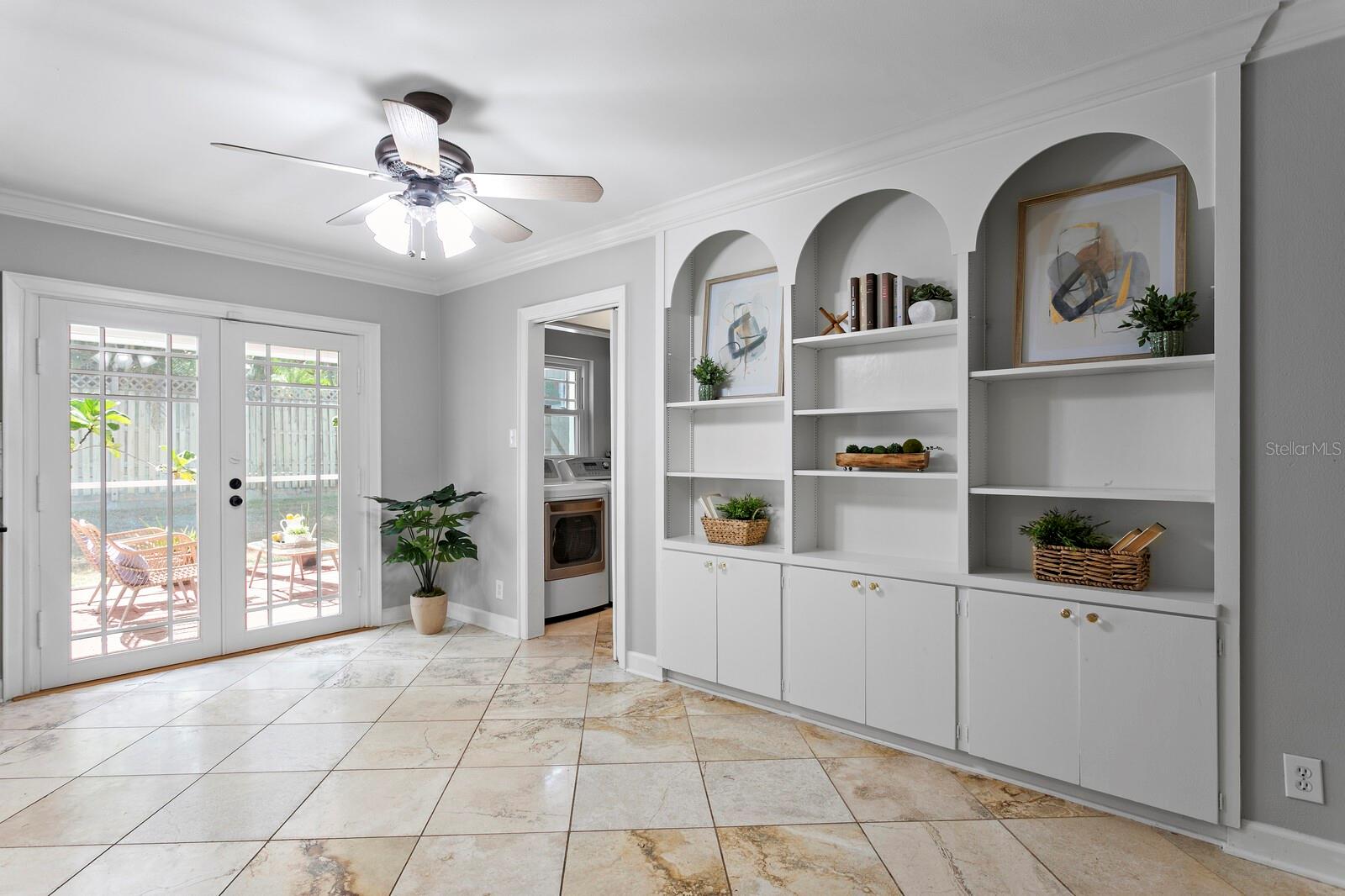 Laundry room is to the right and a bonus room up the stairs to the right of the laundry room. - 2930 W BAYSHORE CT, TAMPA