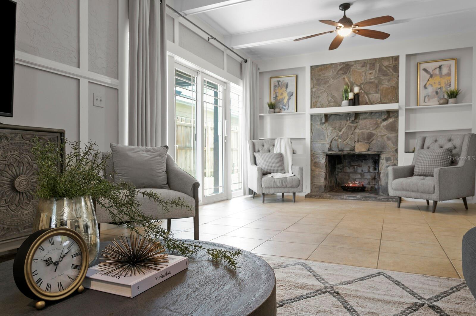 One side of the long room gives you the space to relax. - 2930 W BAYSHORE CT, TAMPA