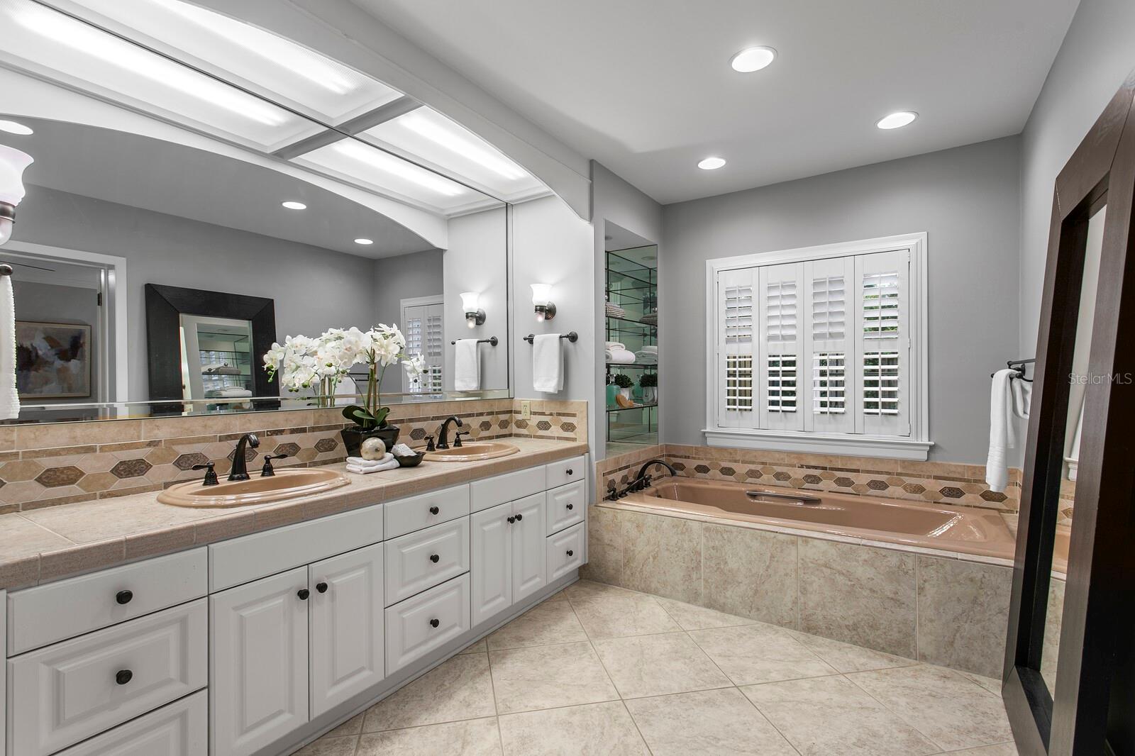 Primary Ensuite - 2930 W BAYSHORE CT, TAMPA