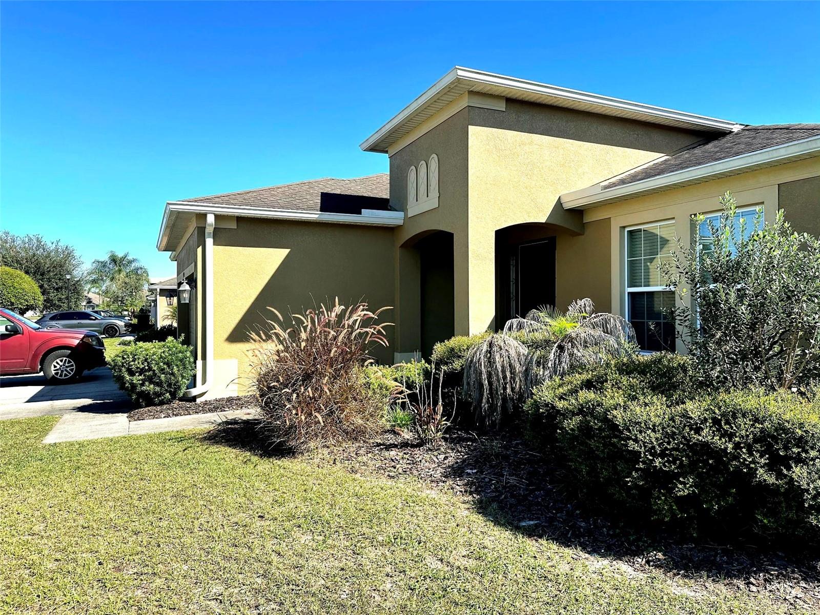 Single Family Residence at 3259 SUMMIT LN, LAKELAND, photo 2 of 40