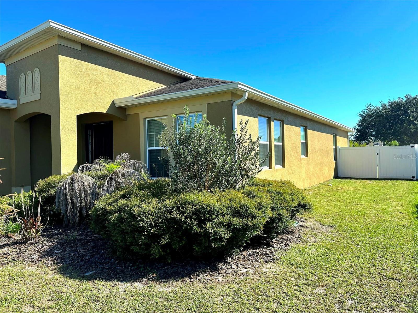 Single Family Residence at 3259 SUMMIT LN, LAKELAND, photo 3 of 40