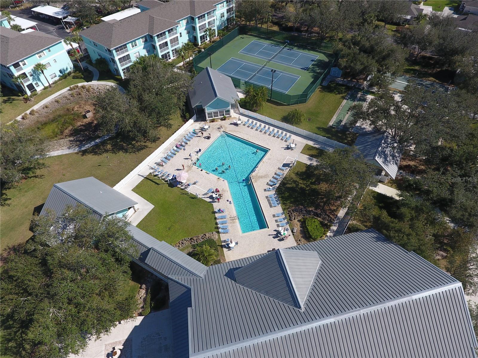 Condominium at 19385 WATER OAK DR #204, PORT CHARLOTTE, photo 36 of 38