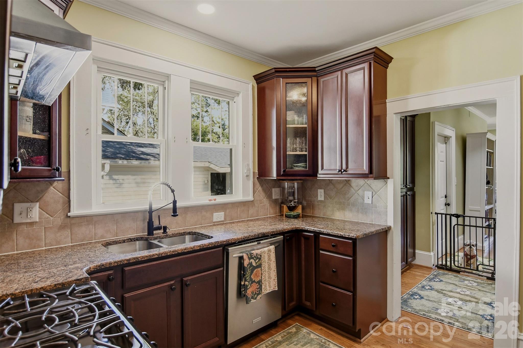 Single Family Residence at 451 S Hawthorne Road, Winston Salem, photo 12 of 40
