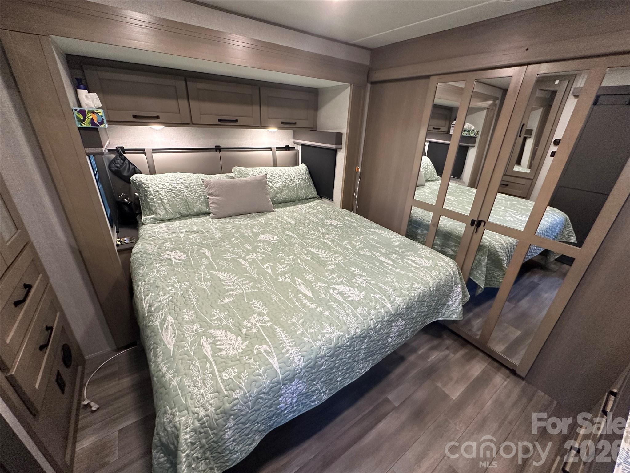 Accommodates a king size bed - 103 Brit Lane, New London