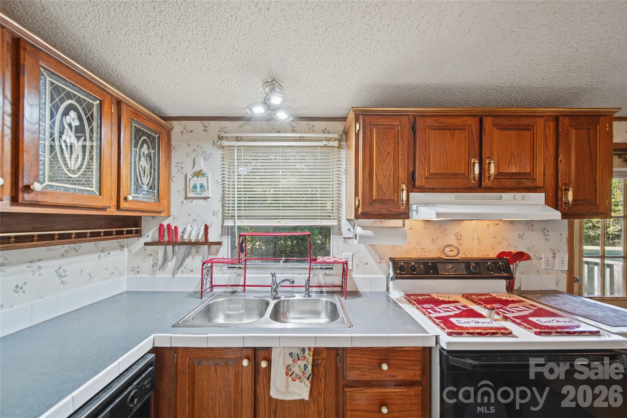 Single Family Residence at 2350 Wildwood Drive, York, photo 20 of 39