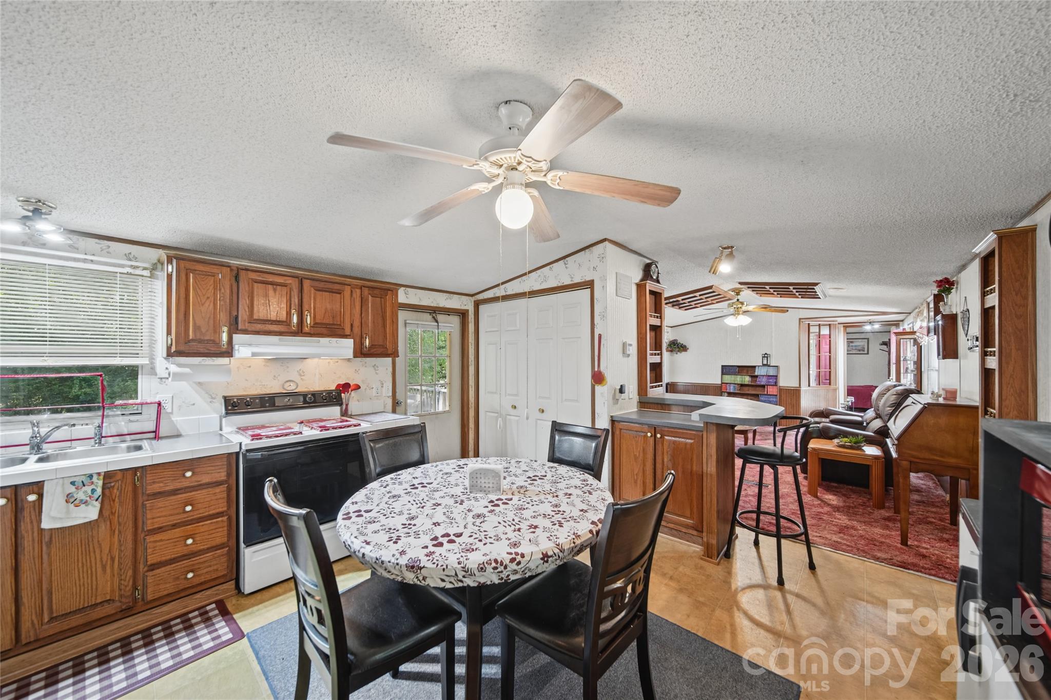 Single Family Residence at 2350 Wildwood Drive, York, photo 22 of 39