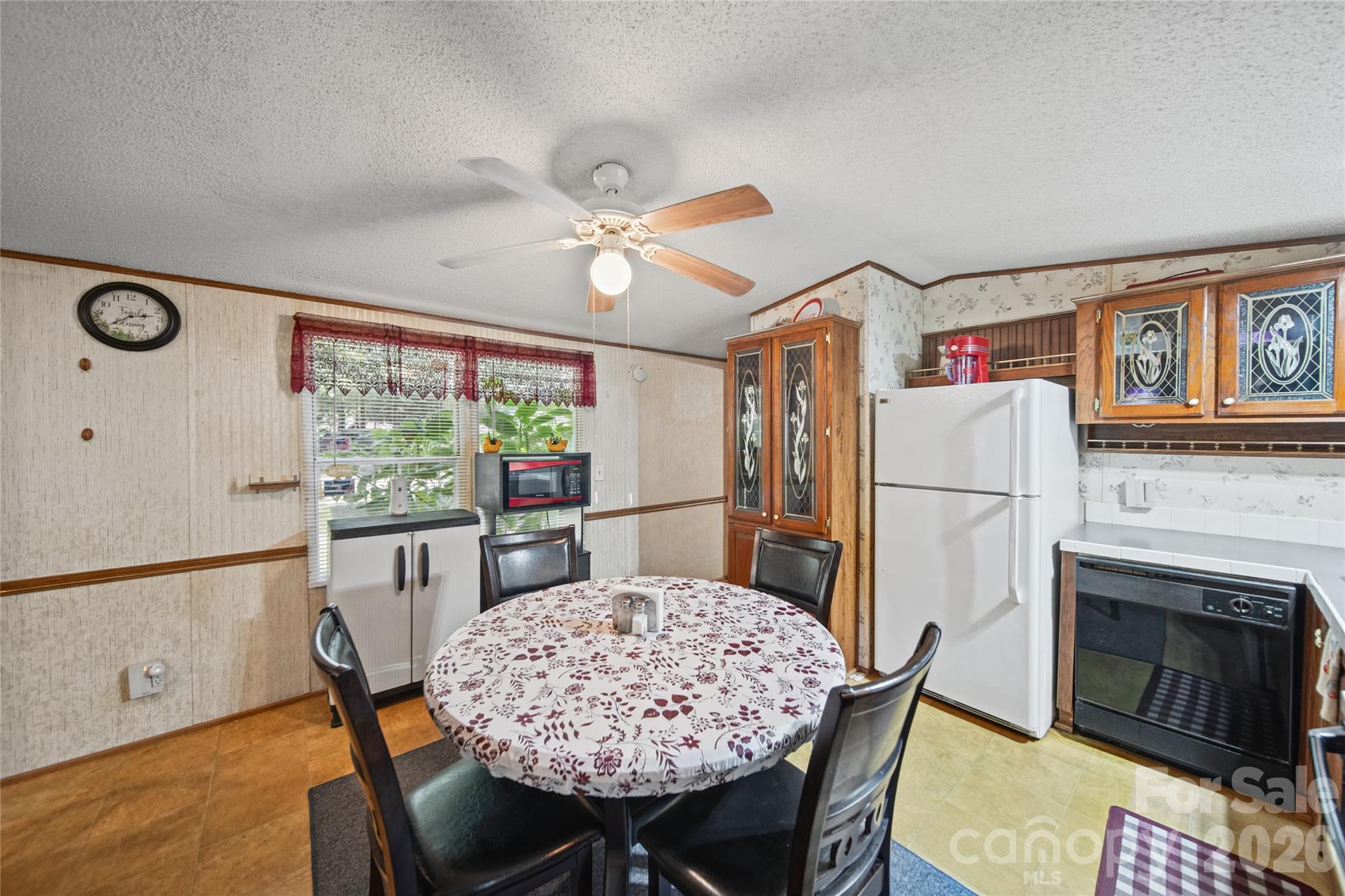 Single Family Residence at 2350 Wildwood Drive, York, photo 24 of 39