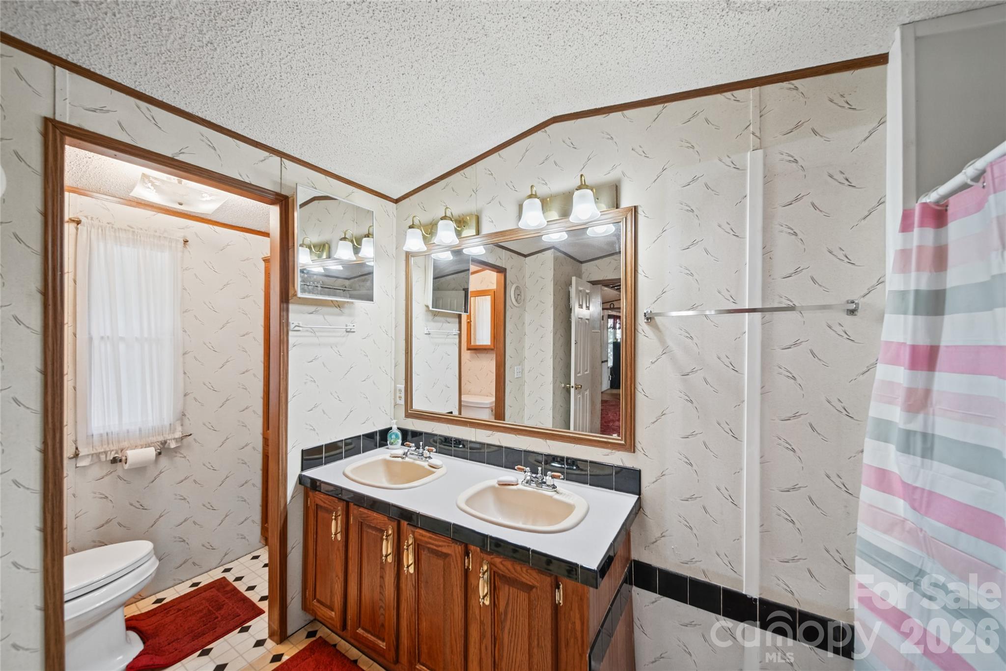 Single Family Residence at 2350 Wildwood Drive, York, photo 32 of 39