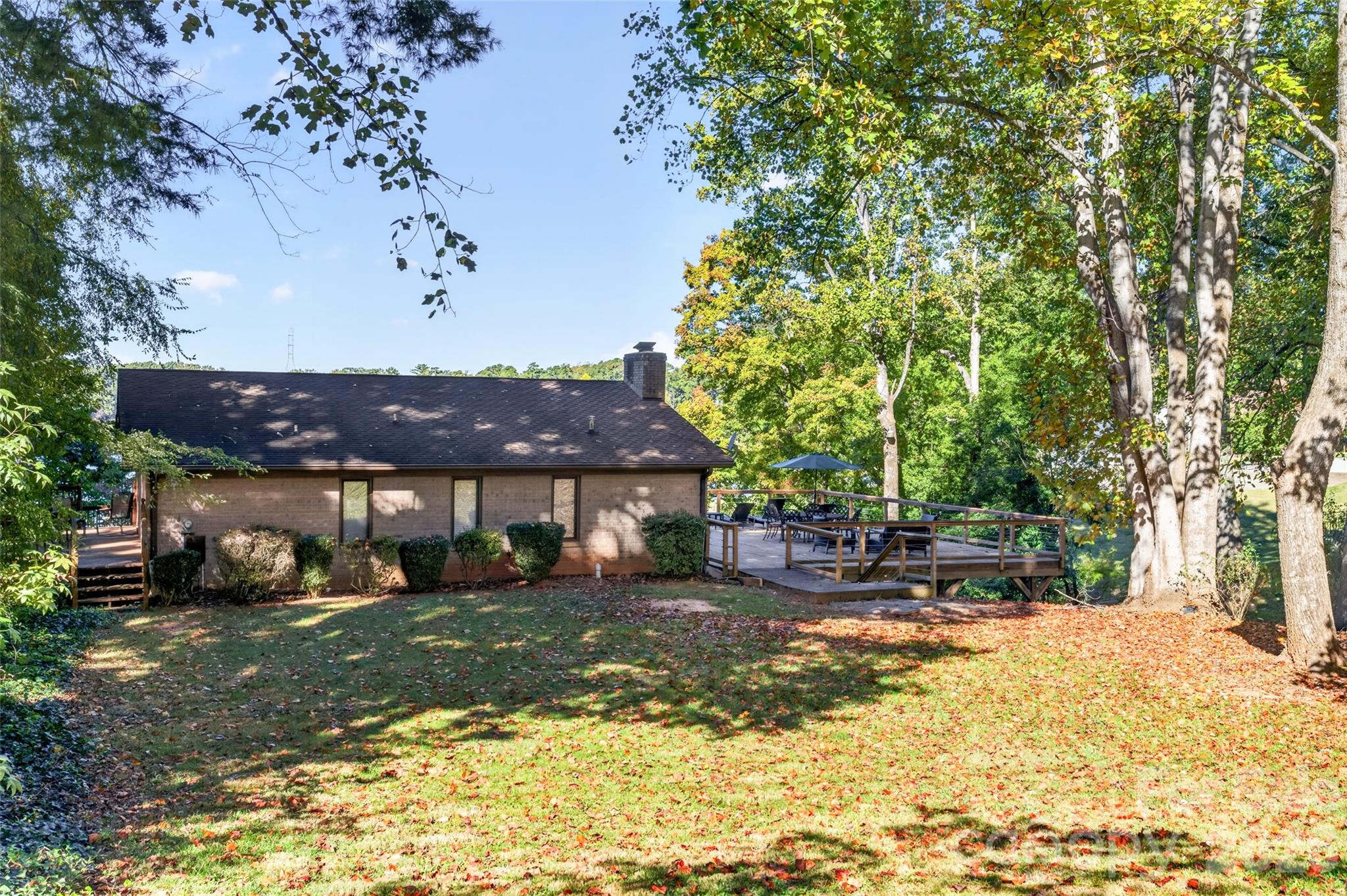 Cute all brick home - 188 Paradise Peninsula Road, Mooresville