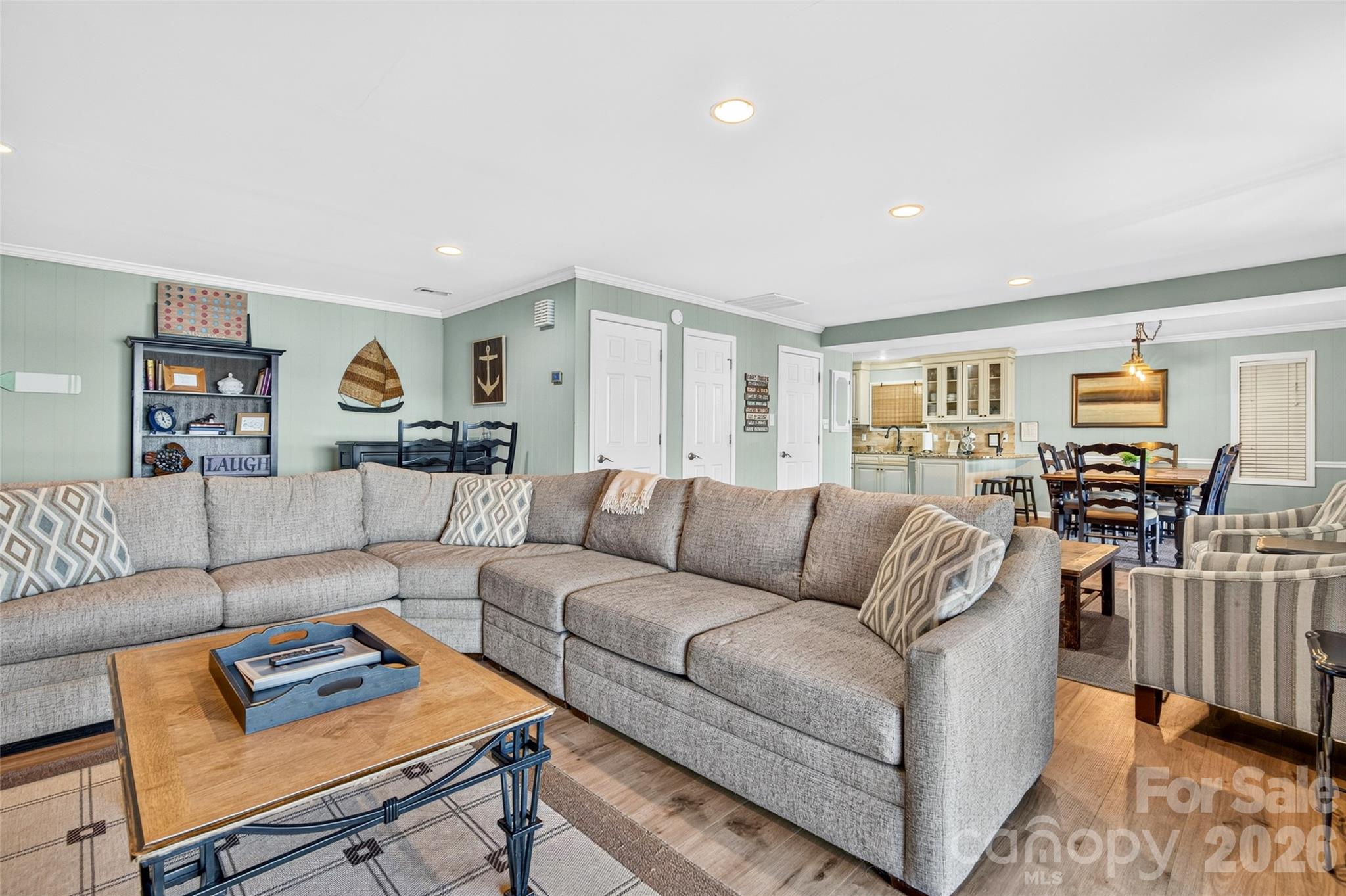 Family Room - 188 Paradise Peninsula Road, Mooresville