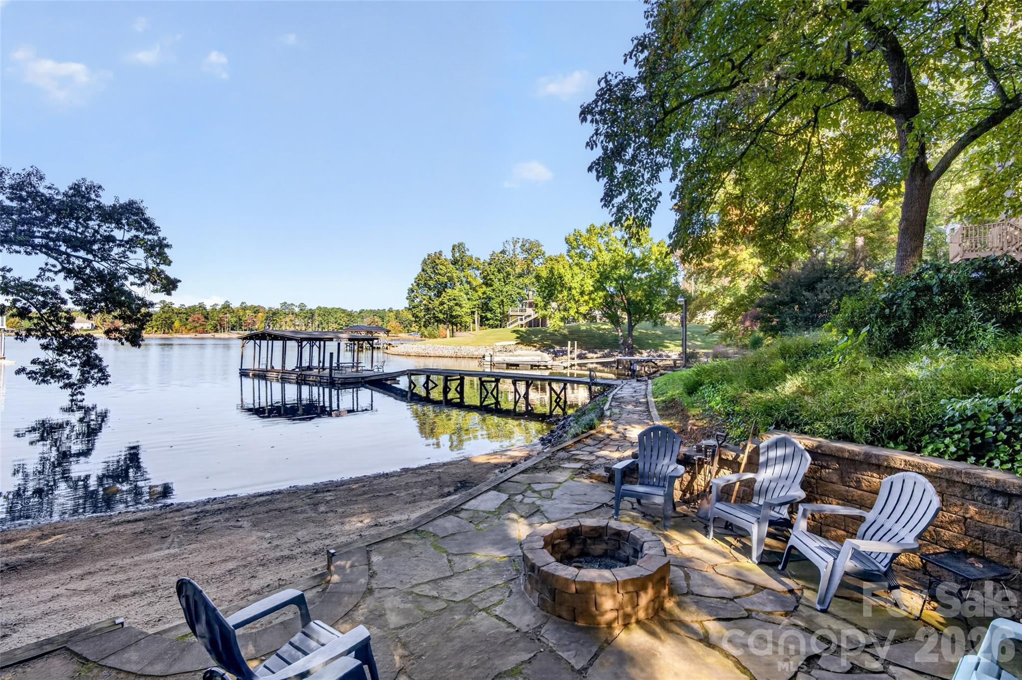 Firepit and beach area - 188 Paradise Peninsula Road, Mooresville