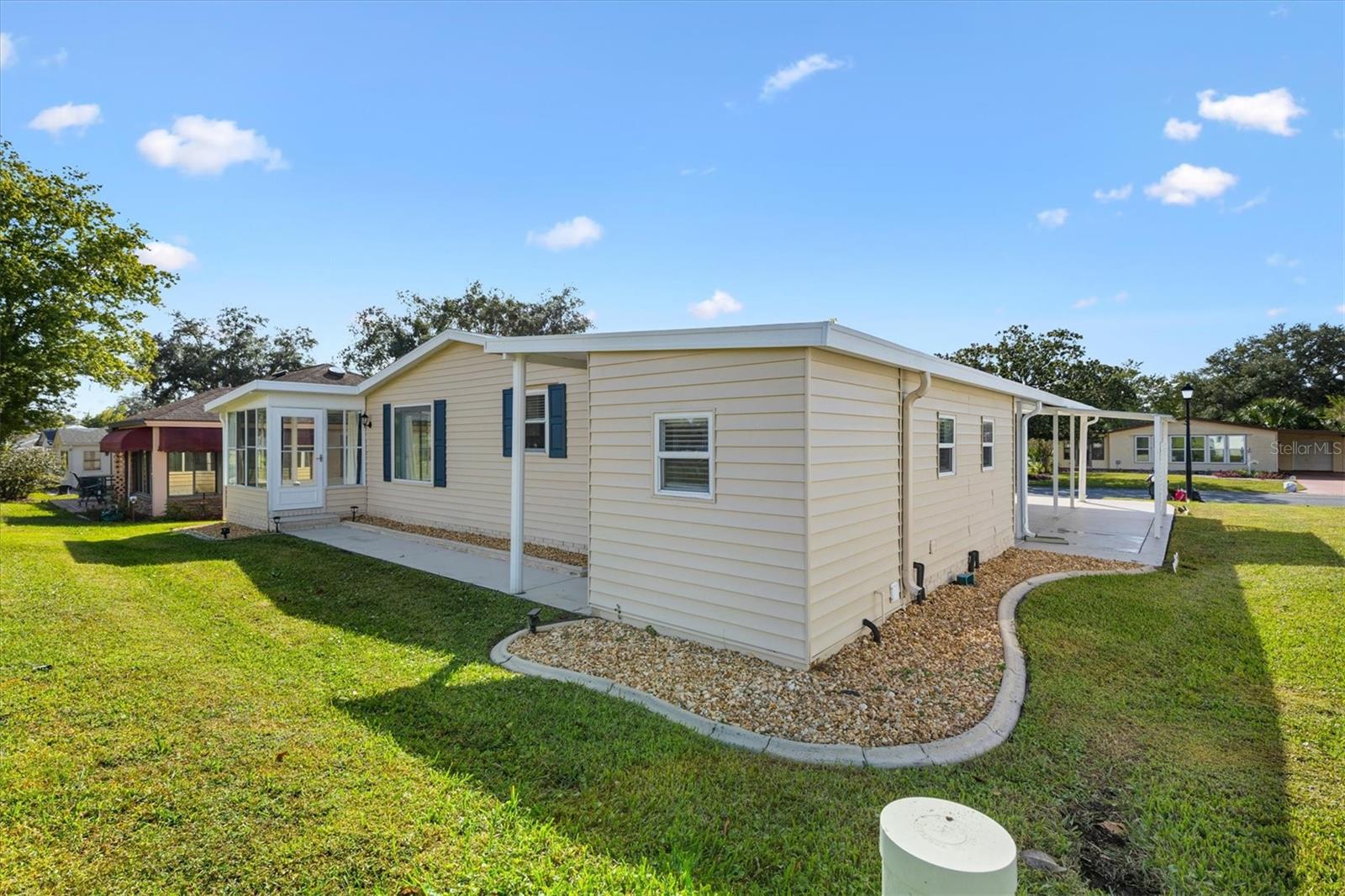Low maintenance - 529 BONITA DR, LADY LAKE