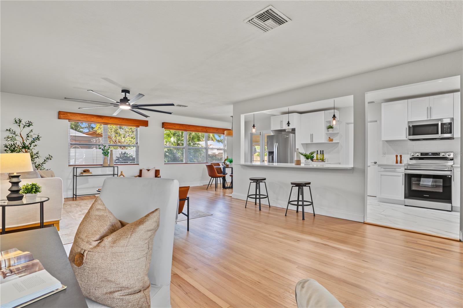 Single Family Residence at 8338 41ST AVE N, ST PETERSBURG, photo 6 of 34