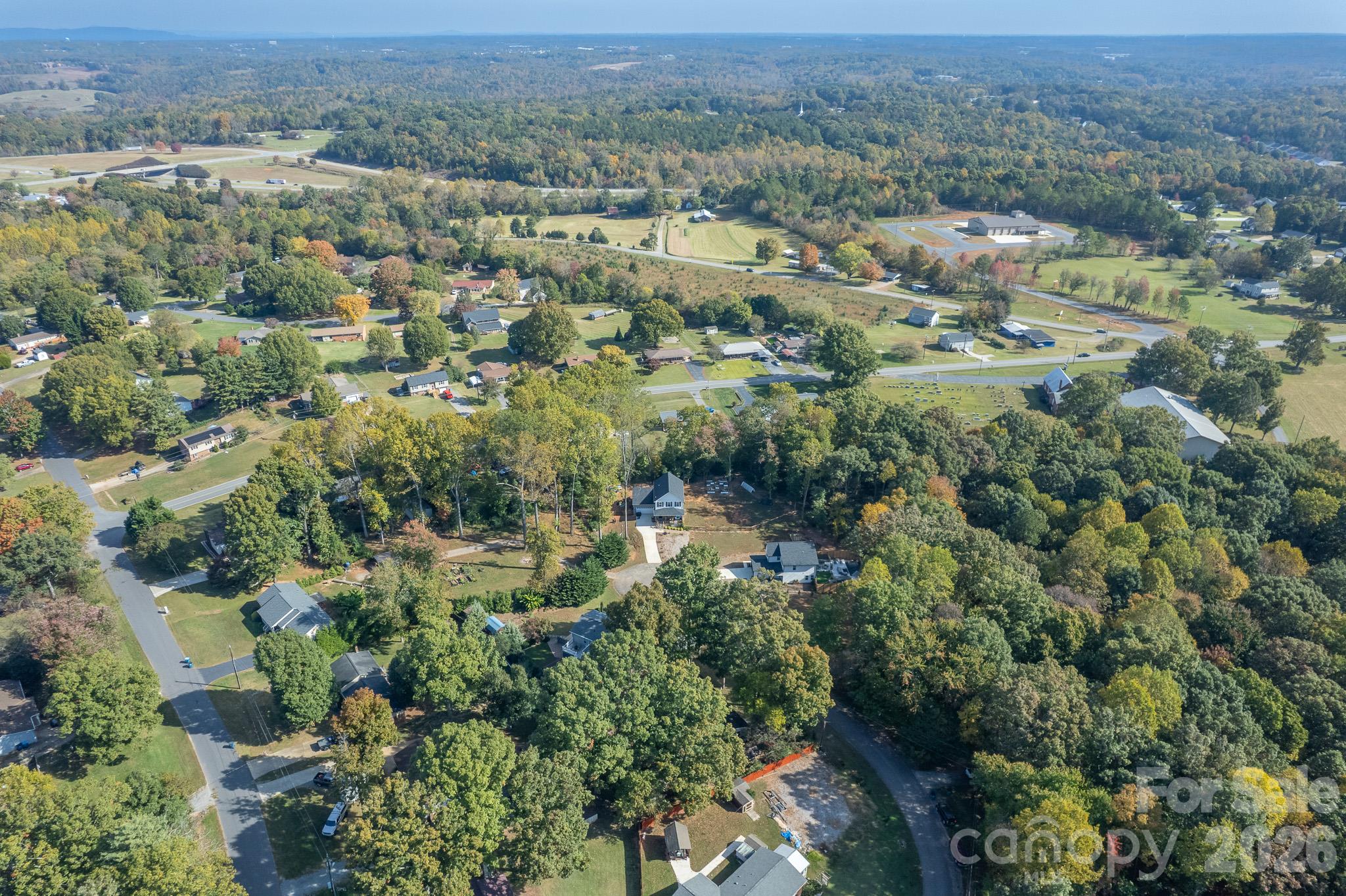 Single Family Residence at 4541 Kings Court, Hickory, photo 10 of 48