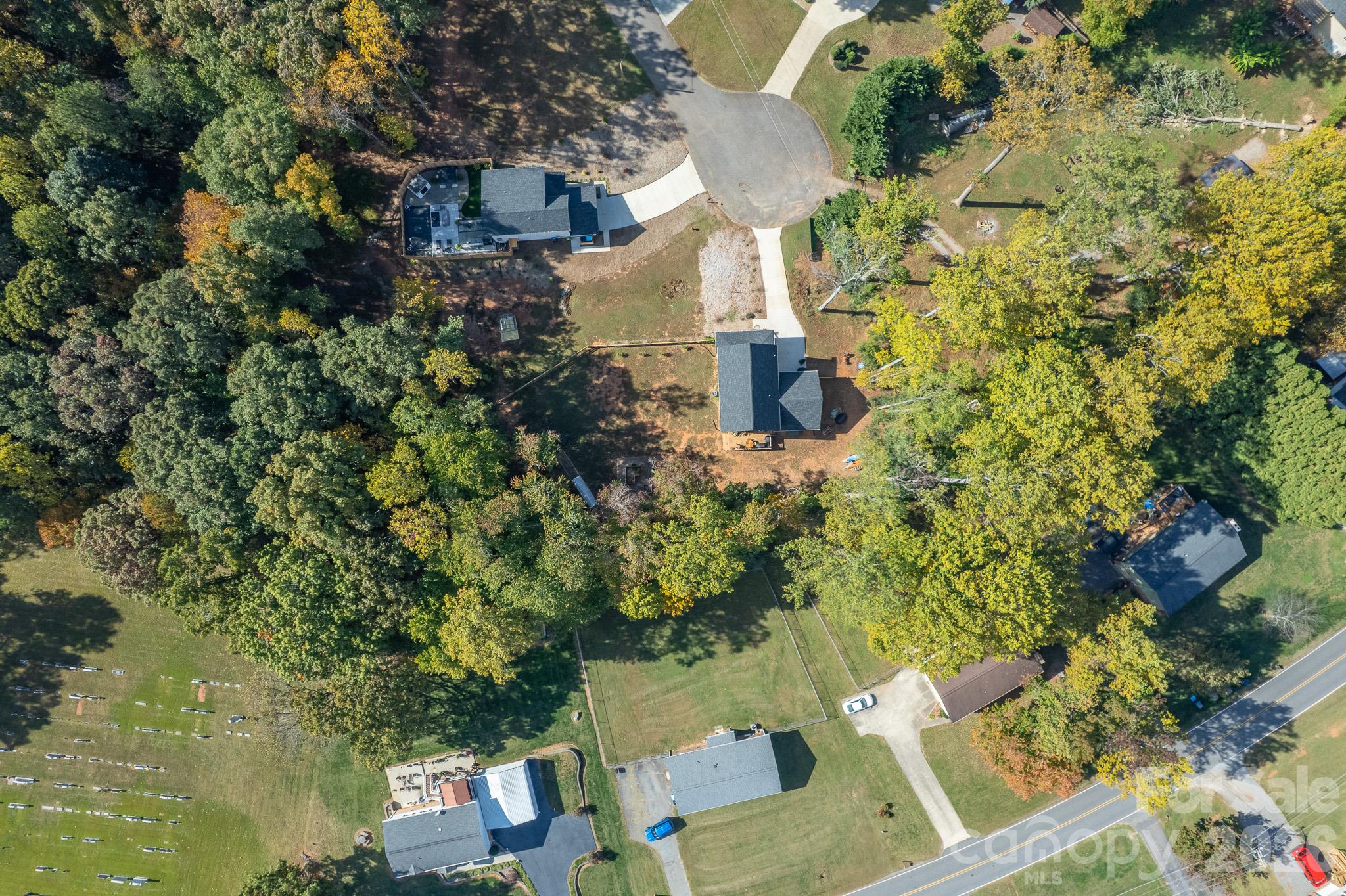 Single Family Residence at 4541 Kings Court, Hickory, photo 11 of 48