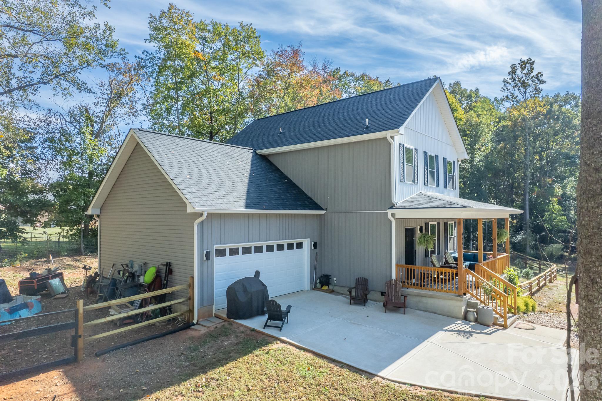 Single Family Residence at 4541 Kings Court, Hickory, photo 12 of 48