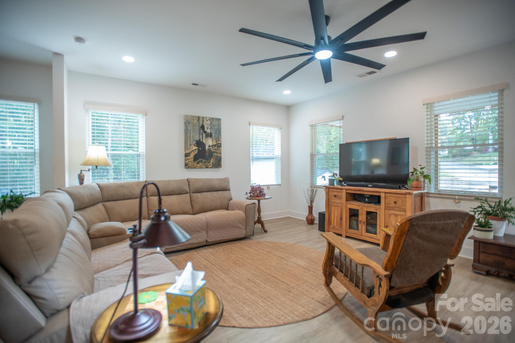 Single Family Residence at 4541 Kings Court, Hickory, photo 23 of 48