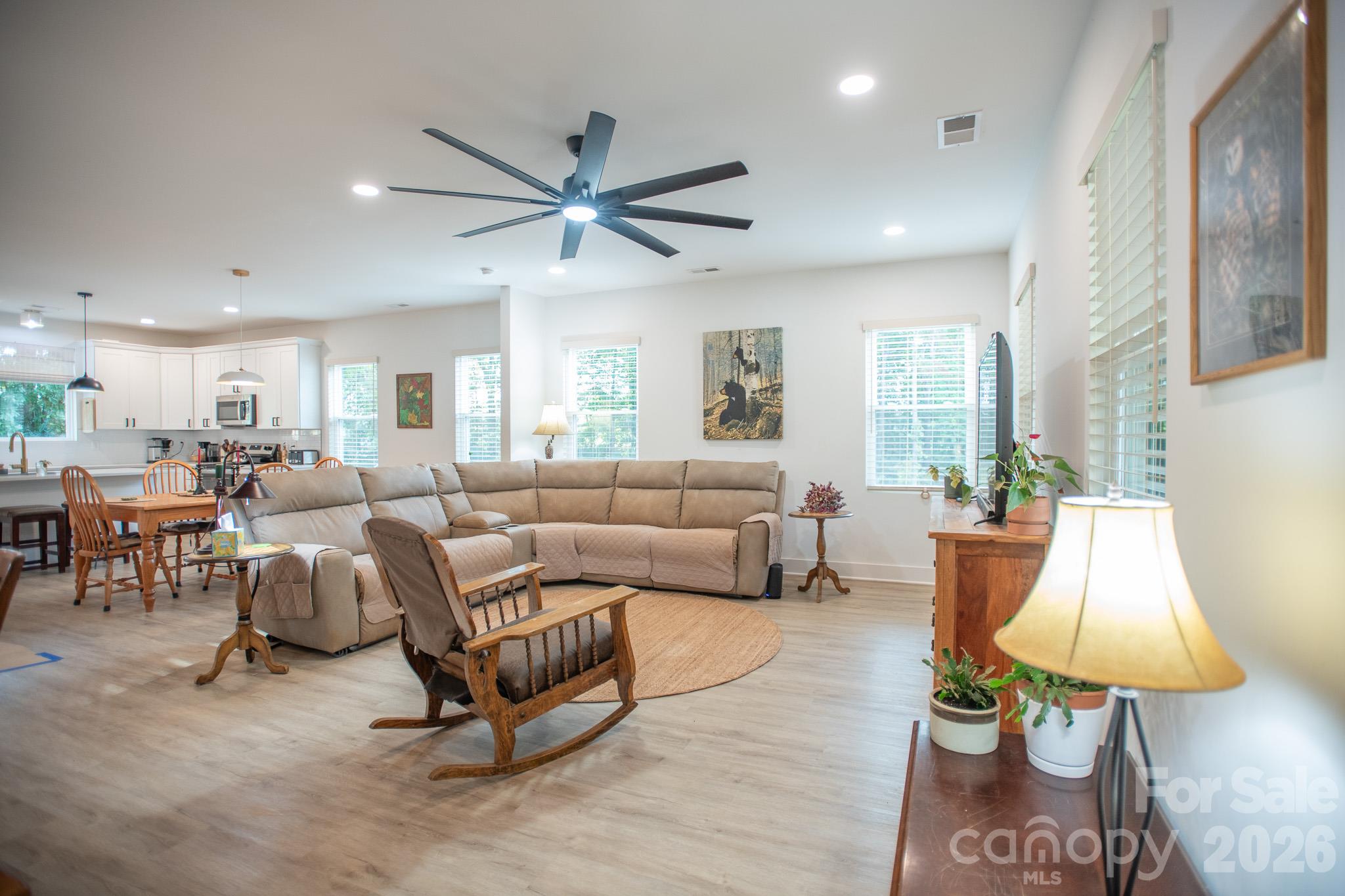 Single Family Residence at 4541 Kings Court, Hickory, photo 24 of 48