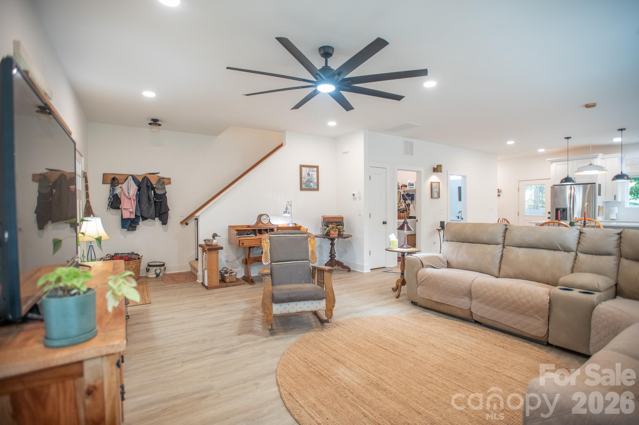 Single Family Residence at 4541 Kings Court, Hickory, photo 26 of 48