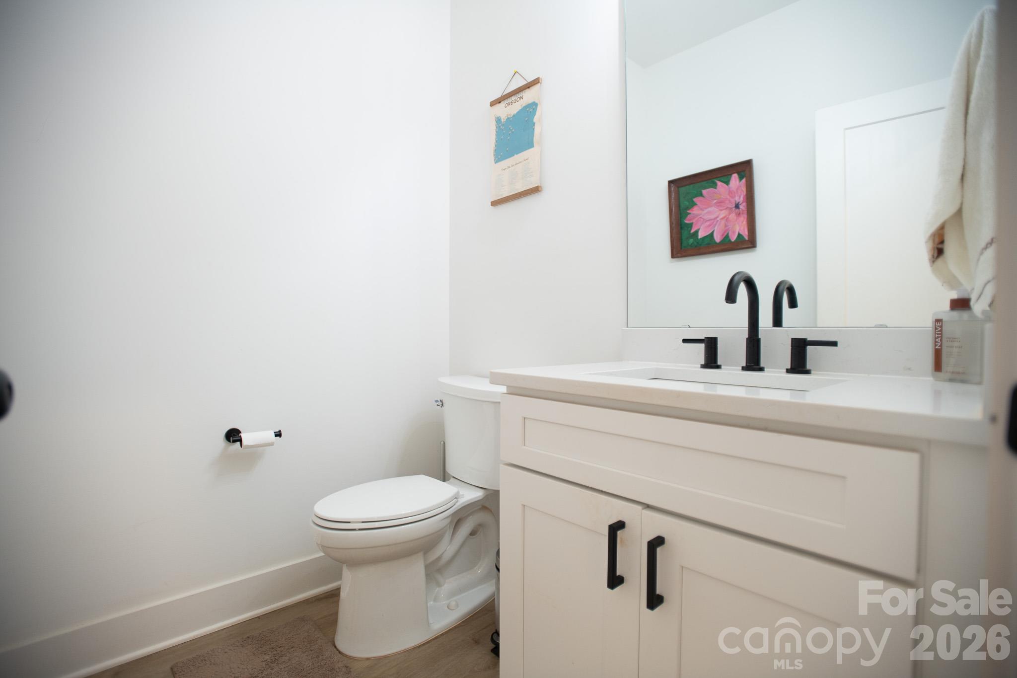 Single Family Residence at 4541 Kings Court, Hickory, photo 29 of 48