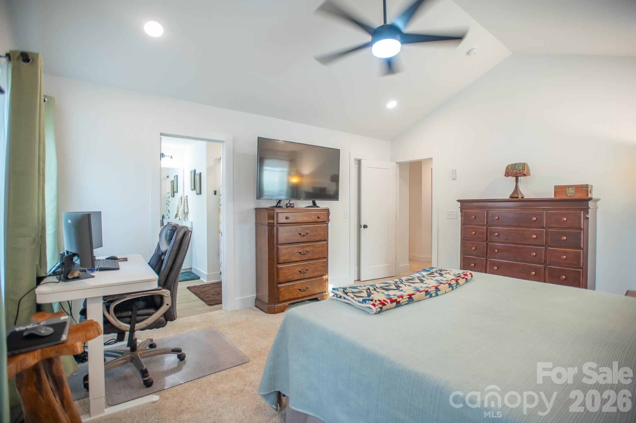 Single Family Residence at 4541 Kings Court, Hickory, photo 40 of 48