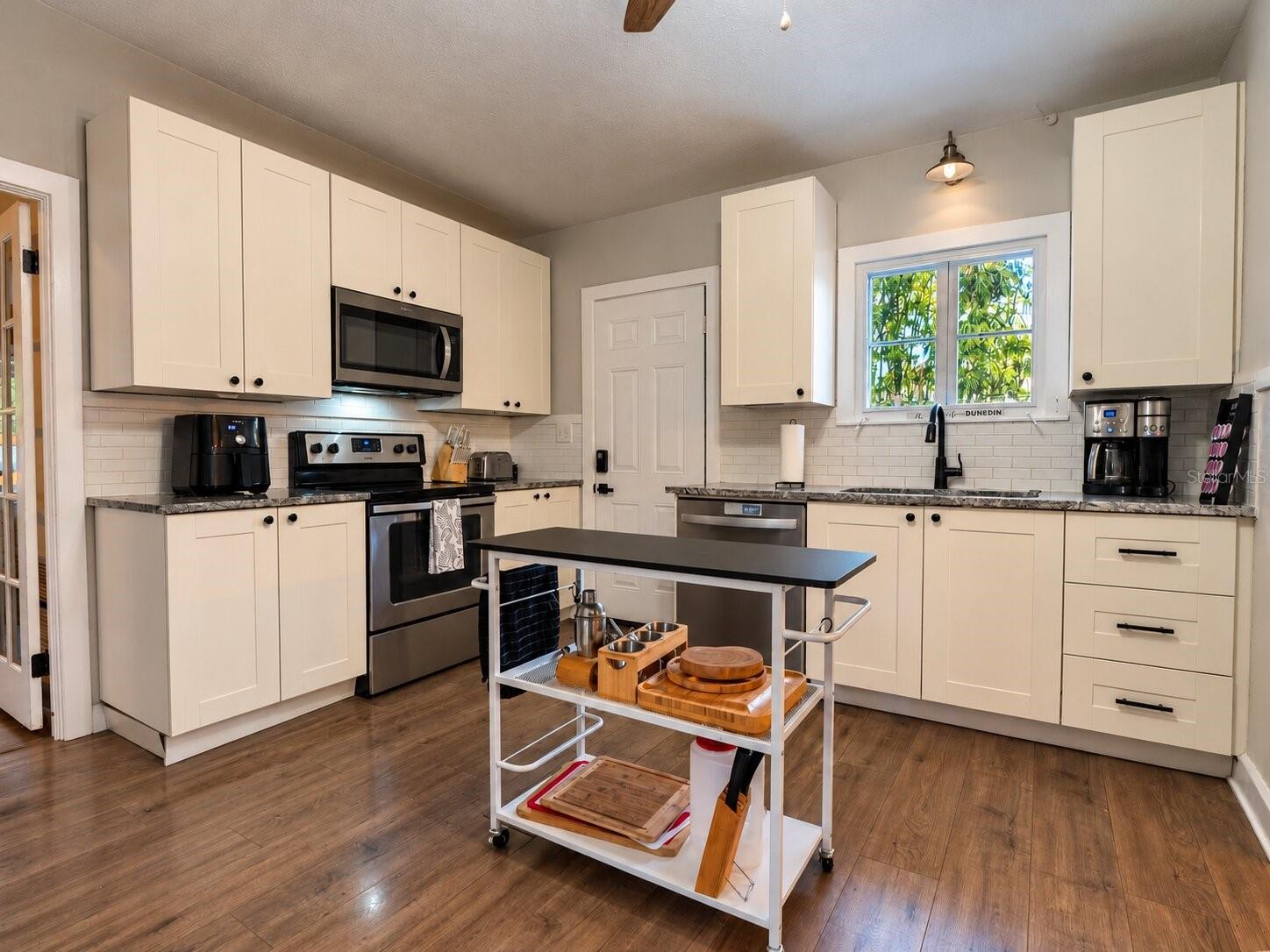 Single Family Residence at 1214 ALOHA LN, CLEARWATER, photo 8 of 44