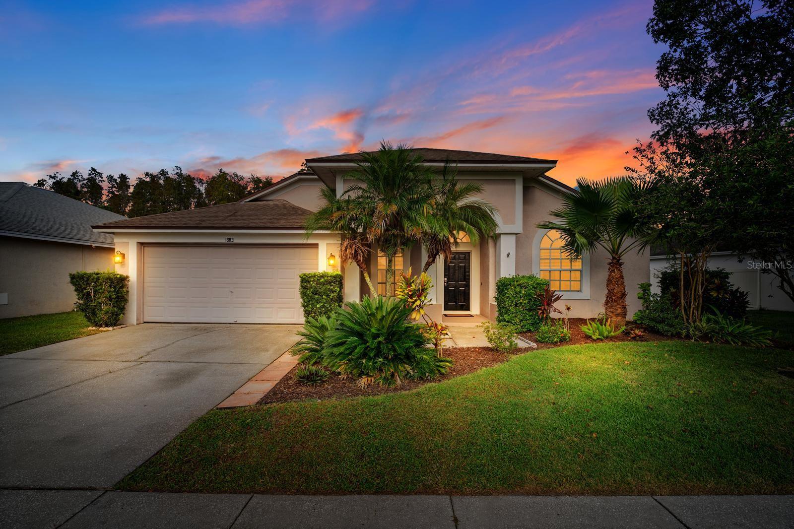 Single Family Residence at 18113 PALM BREEZE DR, TAMPA, photo 2 of 37