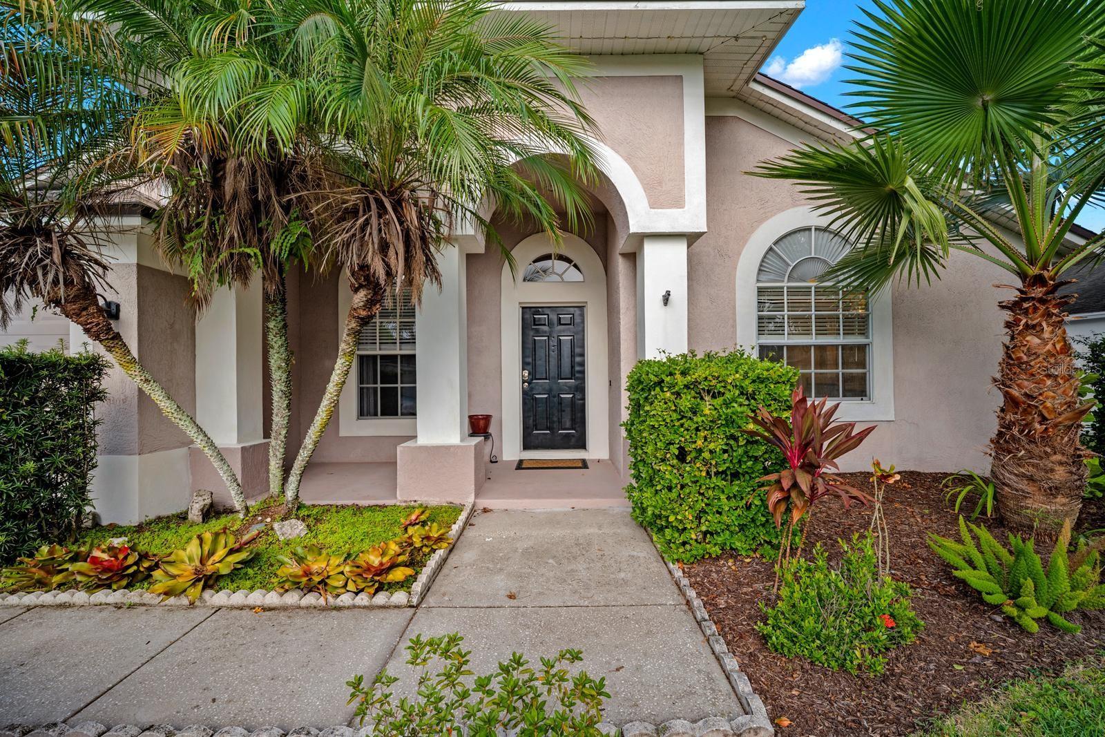 Single Family Residence at 18113 PALM BREEZE DR, TAMPA, photo 3 of 37