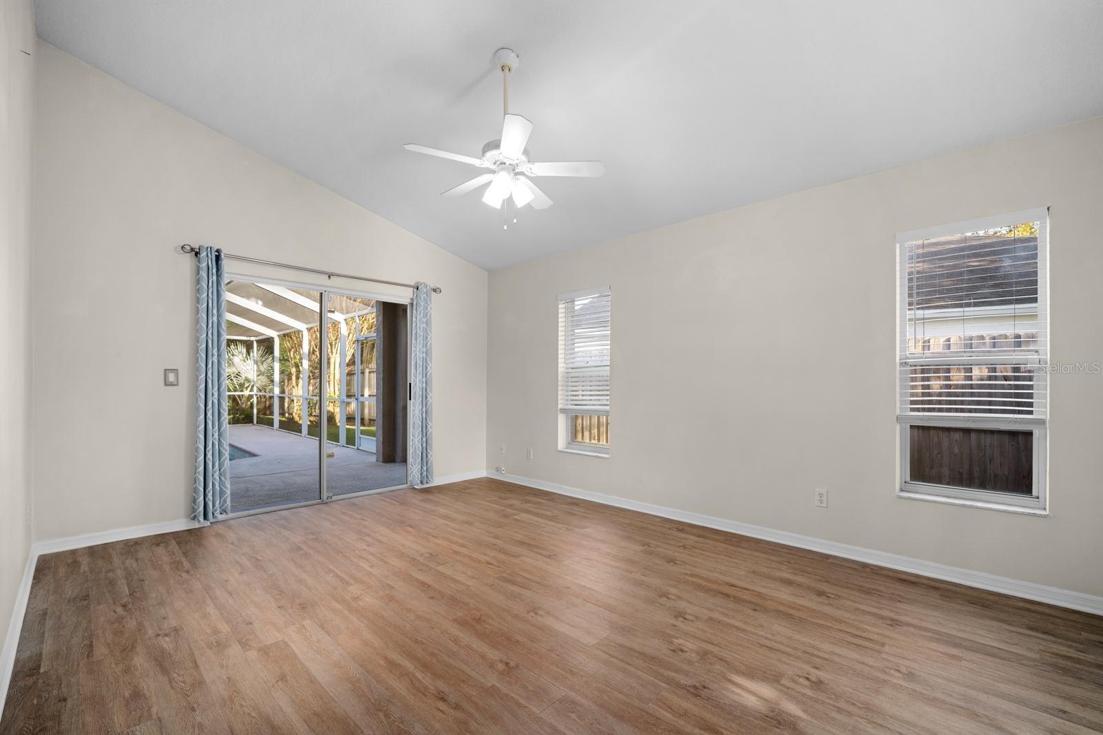 Primary Bedroom - 18113 PALM BREEZE DR, TAMPA