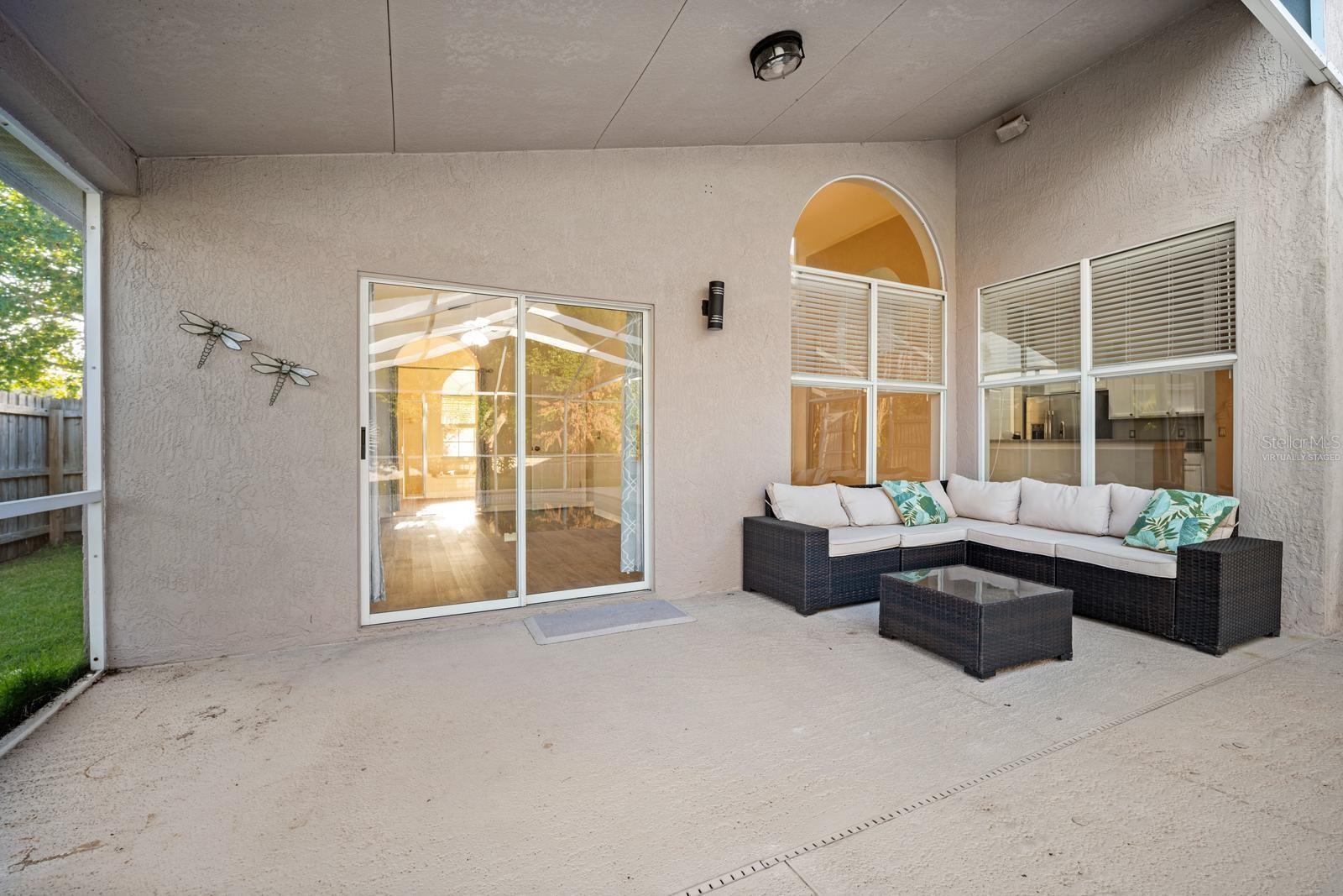 Virtually Staged - 18113 PALM BREEZE DR, TAMPA
