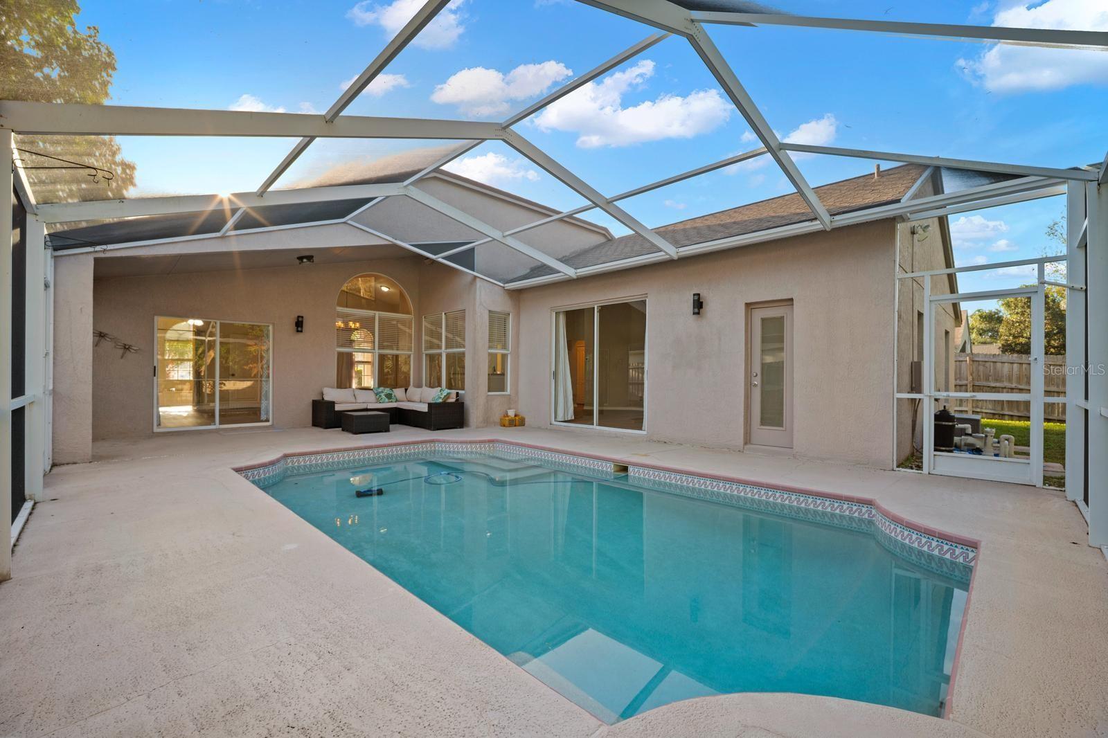 Single Family Residence at 18113 PALM BREEZE DR, TAMPA, photo 30 of 37
