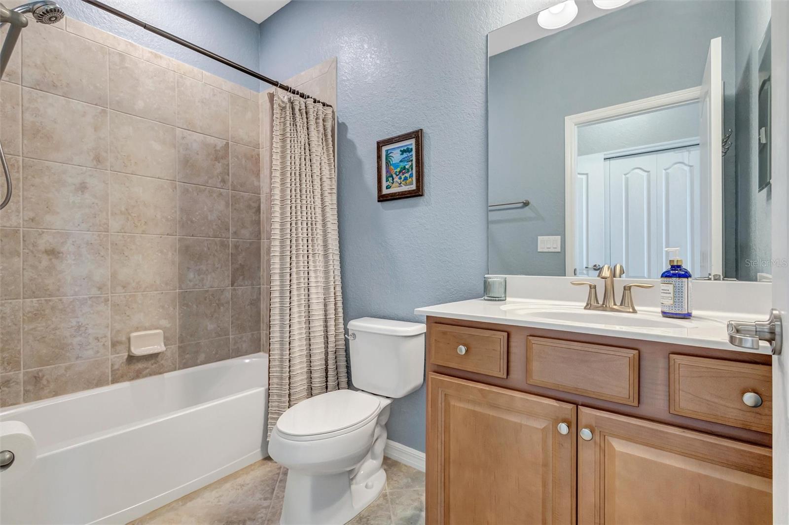 Guest ensuite bathroom - 6832 WILD LAKE TER, BRADENTON