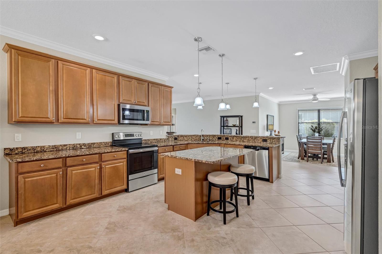 Single Family Residence at 6832 WILD LAKE TER, BRADENTON, photo 15 of 72