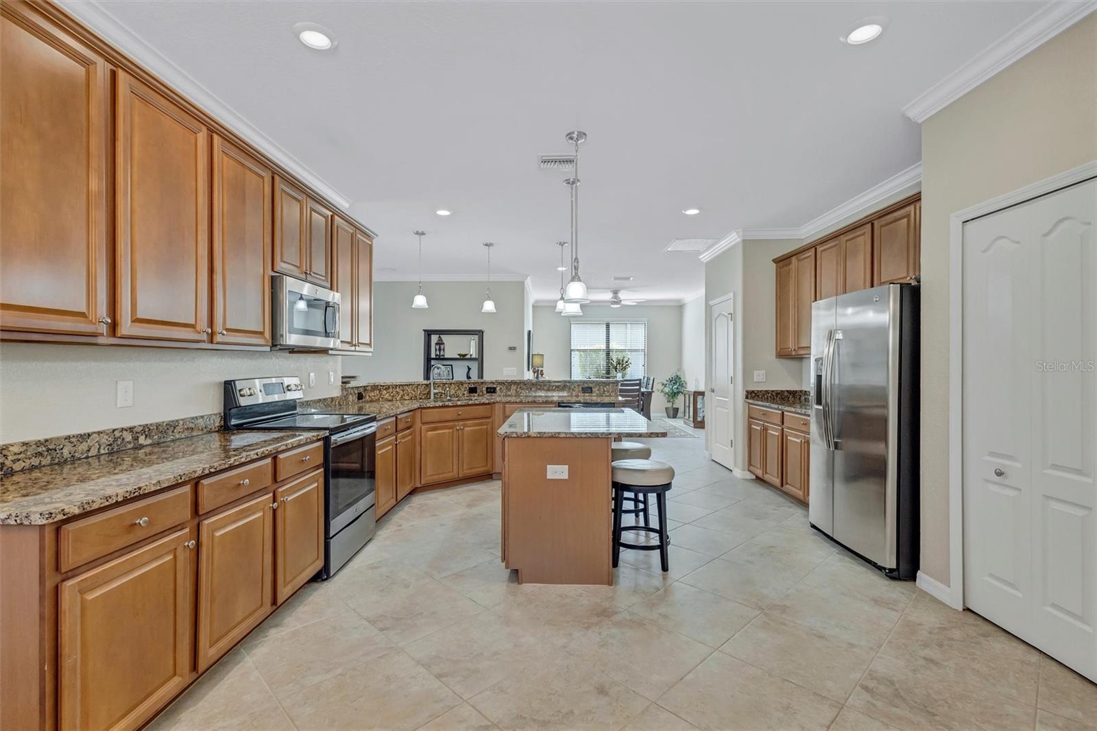 Single Family Residence at 6832 WILD LAKE TER, BRADENTON, photo 16 of 72