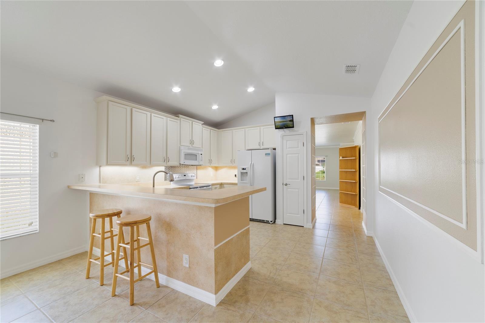 Single Family Residence at 3447 HARLEQUIN DR, ST CLOUD, photo 9 of 40