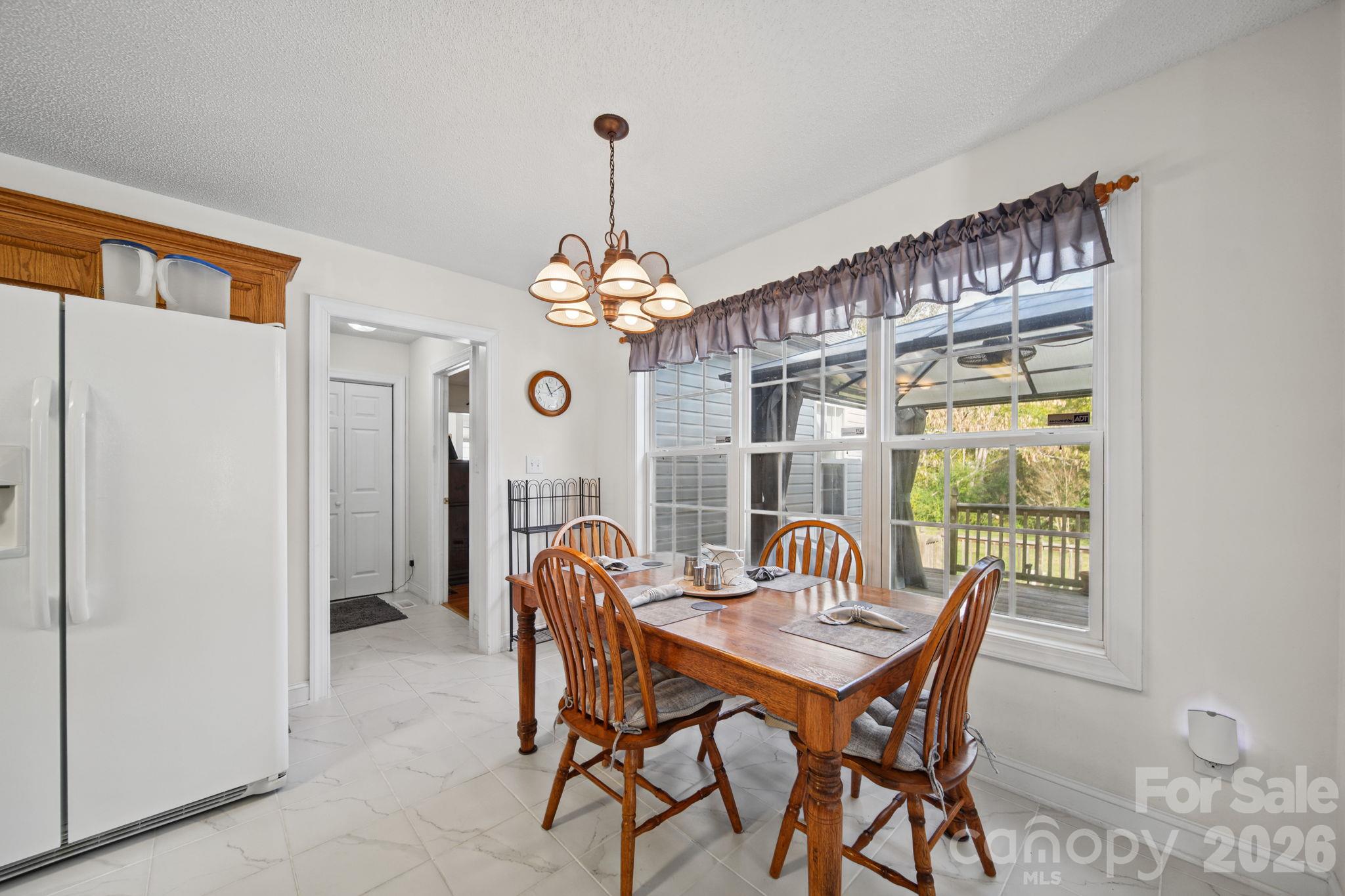 Breakfast area/eat in kitchen - 6717 Luther Lane, Monroe