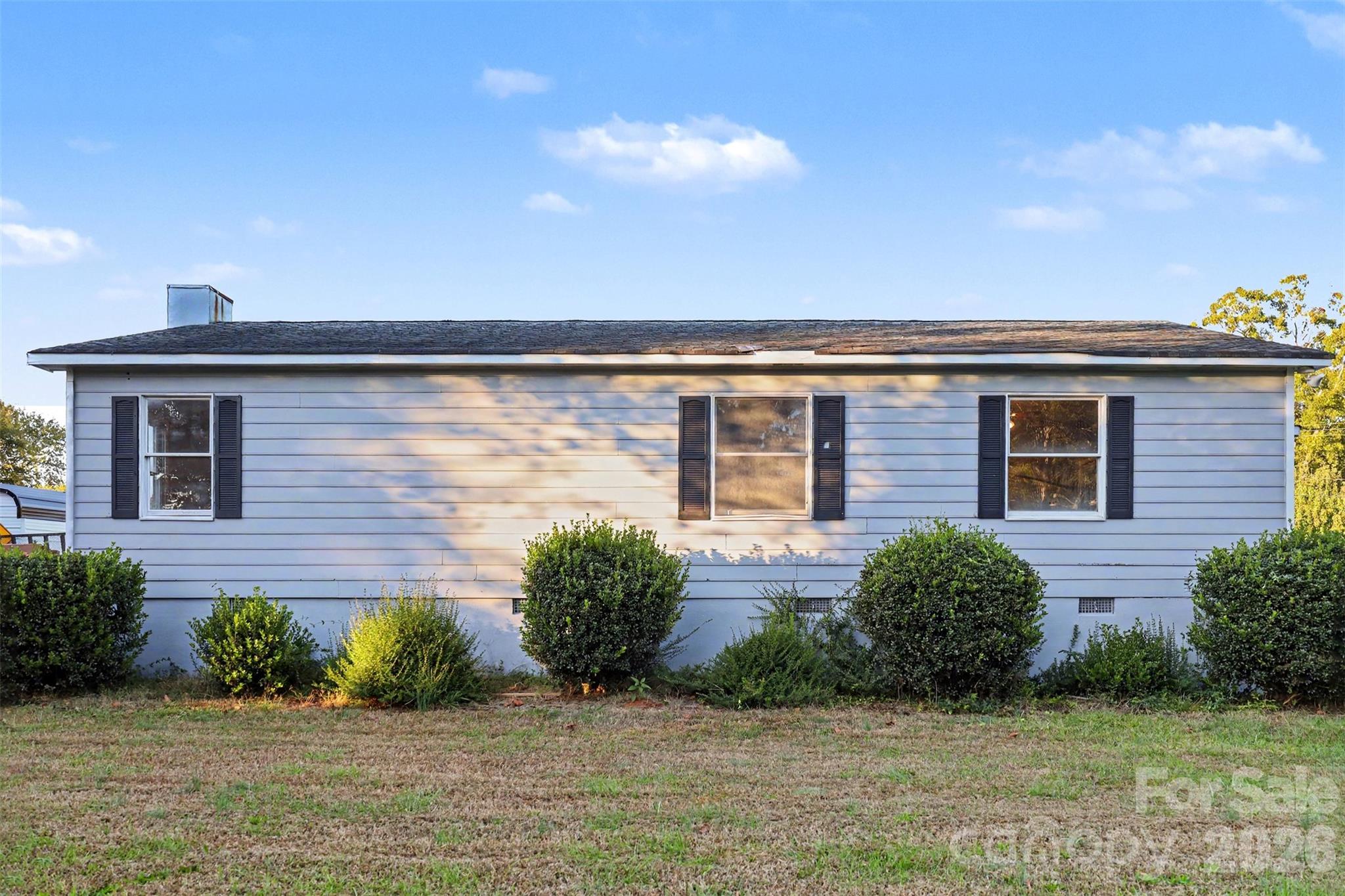 Single Family Residence at 11504 Moores Chapel Road, Charlotte, photo 8 of 24